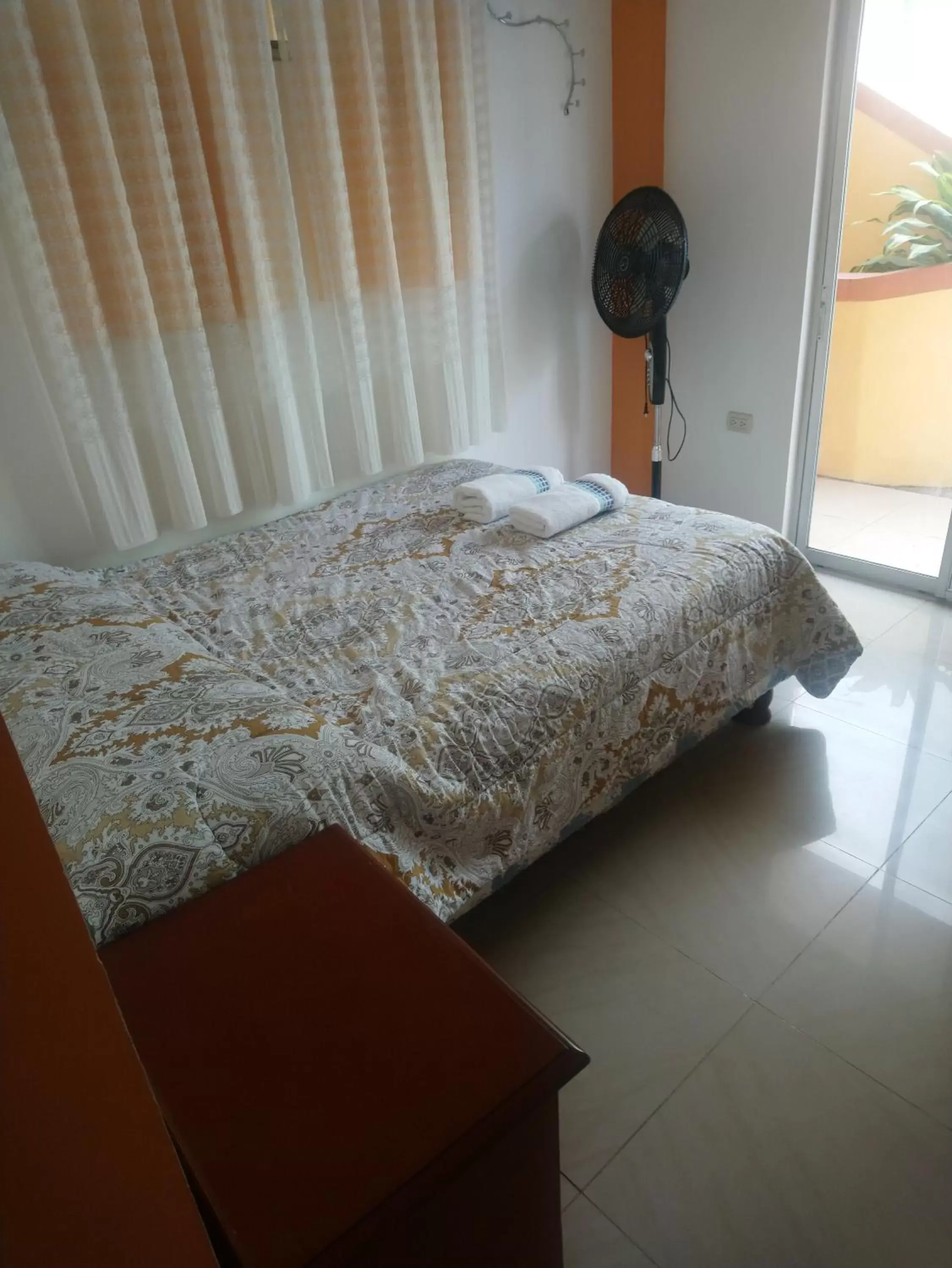 Triple Room - single occupancy in Hostal Terito Triple Room - single occupancy in Hostal Terito