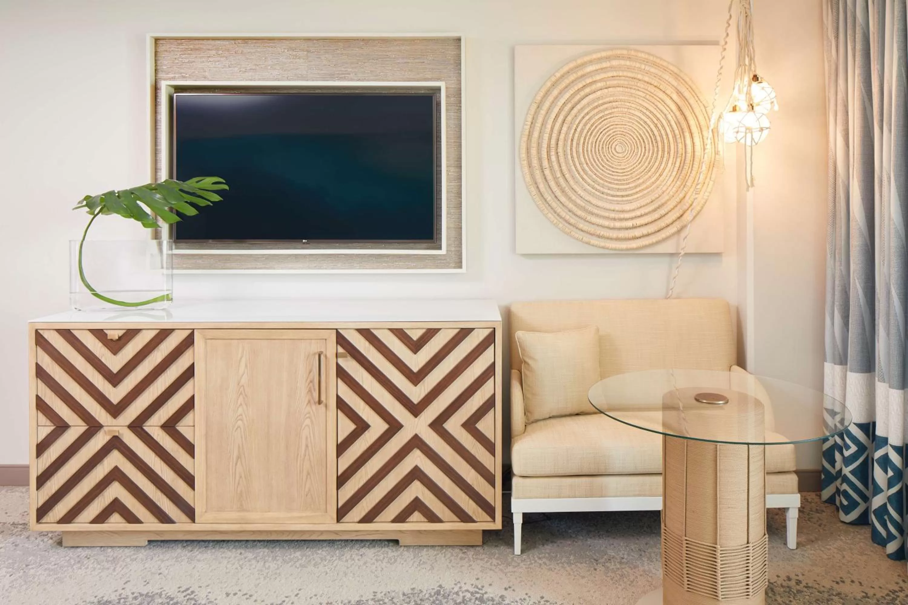 Bedroom in OUTRIGGER Waikiki Beachcomber Hotel