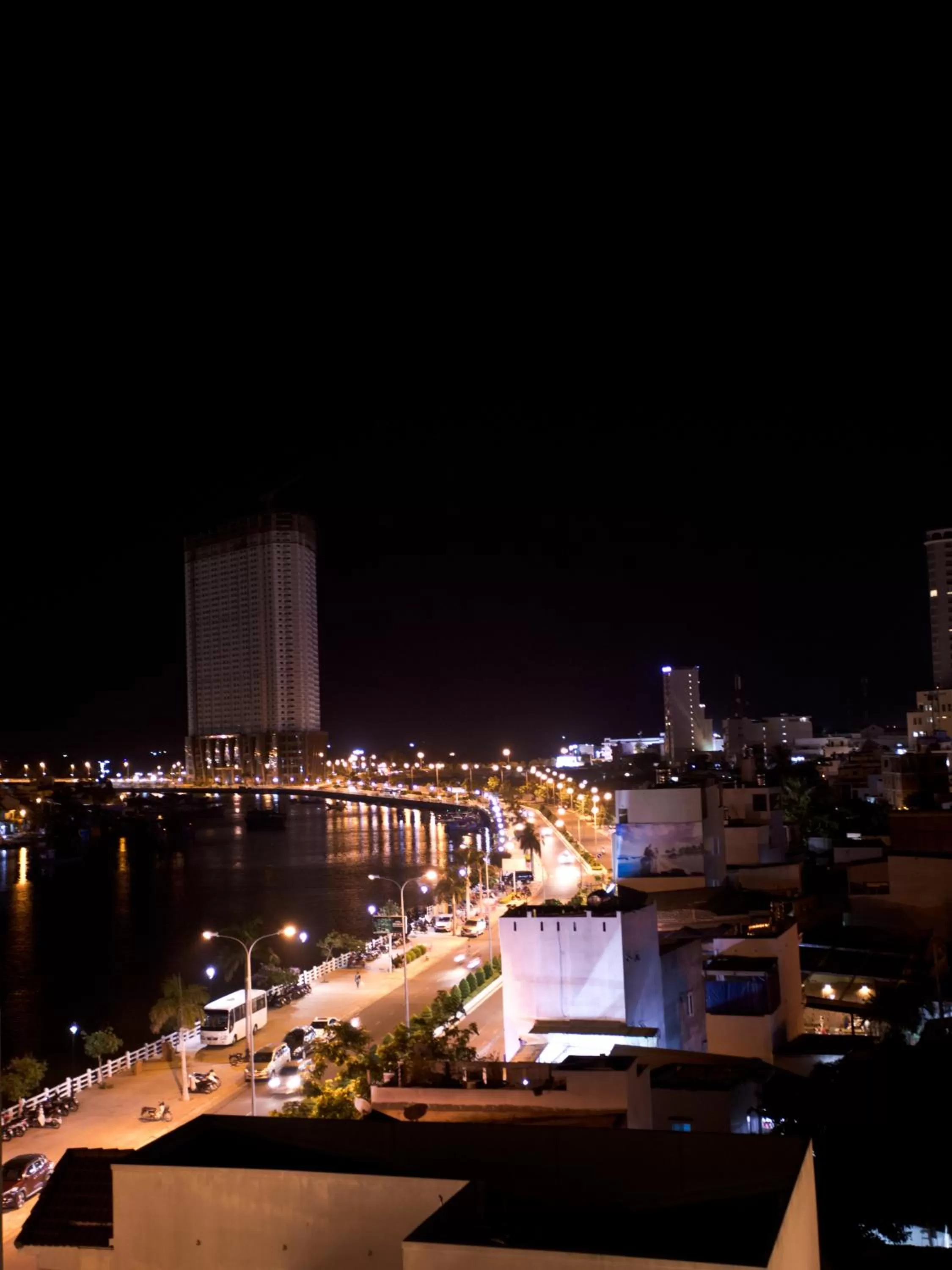 Moonlight Bay Hotel & Apartment