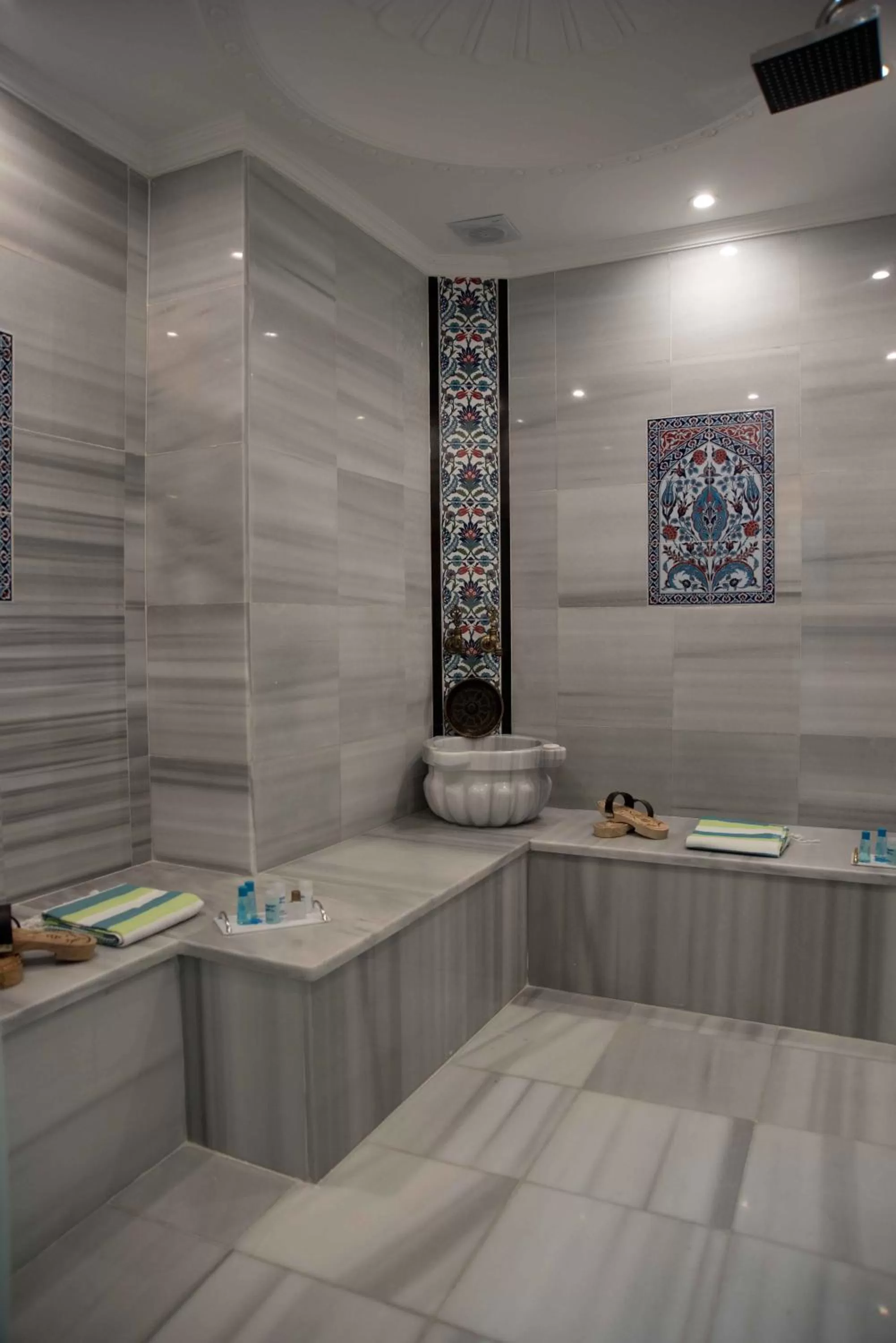 Blue Tuana Hotel Old City