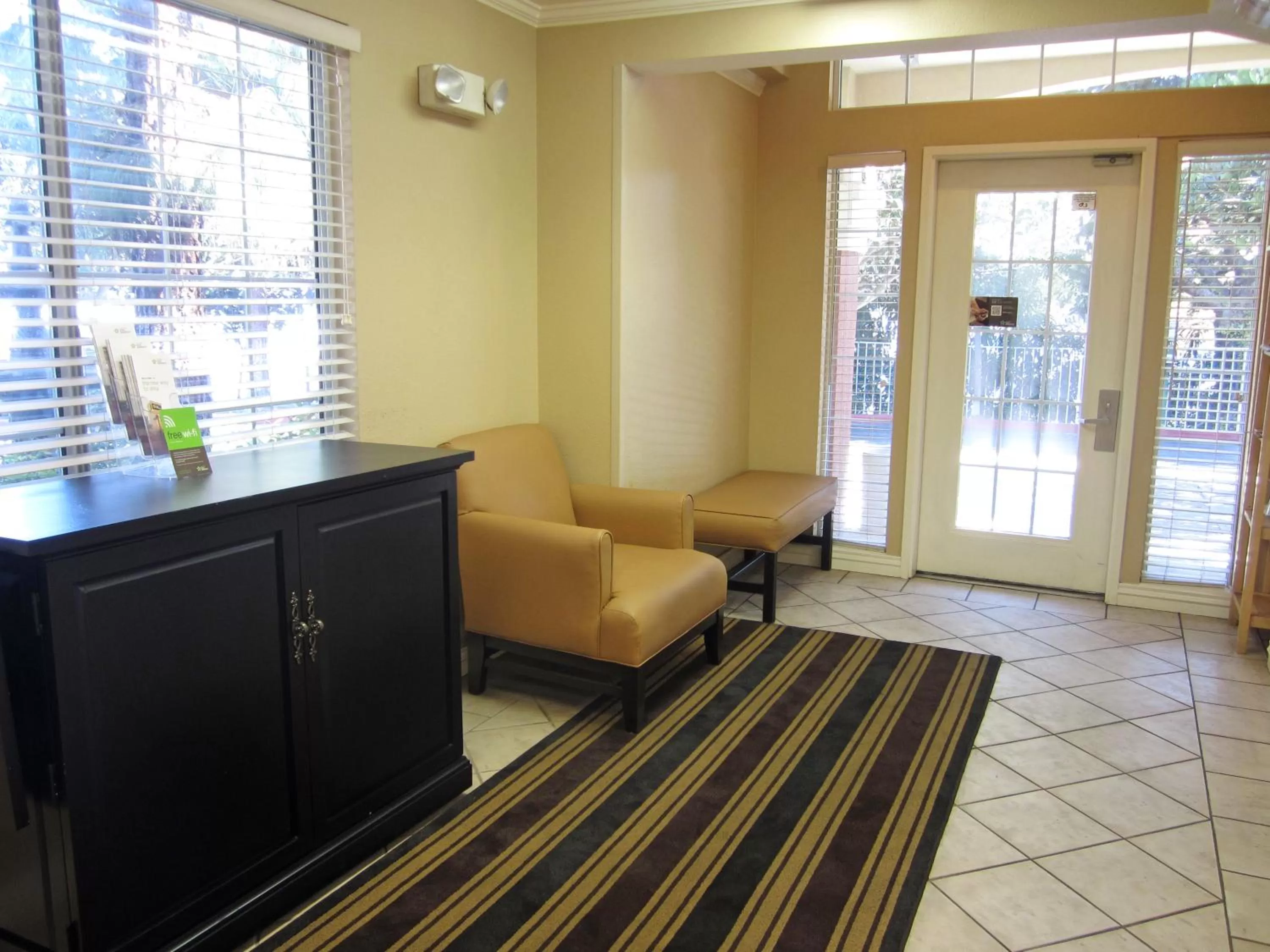 Lobby or reception in Extended Stay America Suites - Los Angeles - LAX Airport - El Segundo