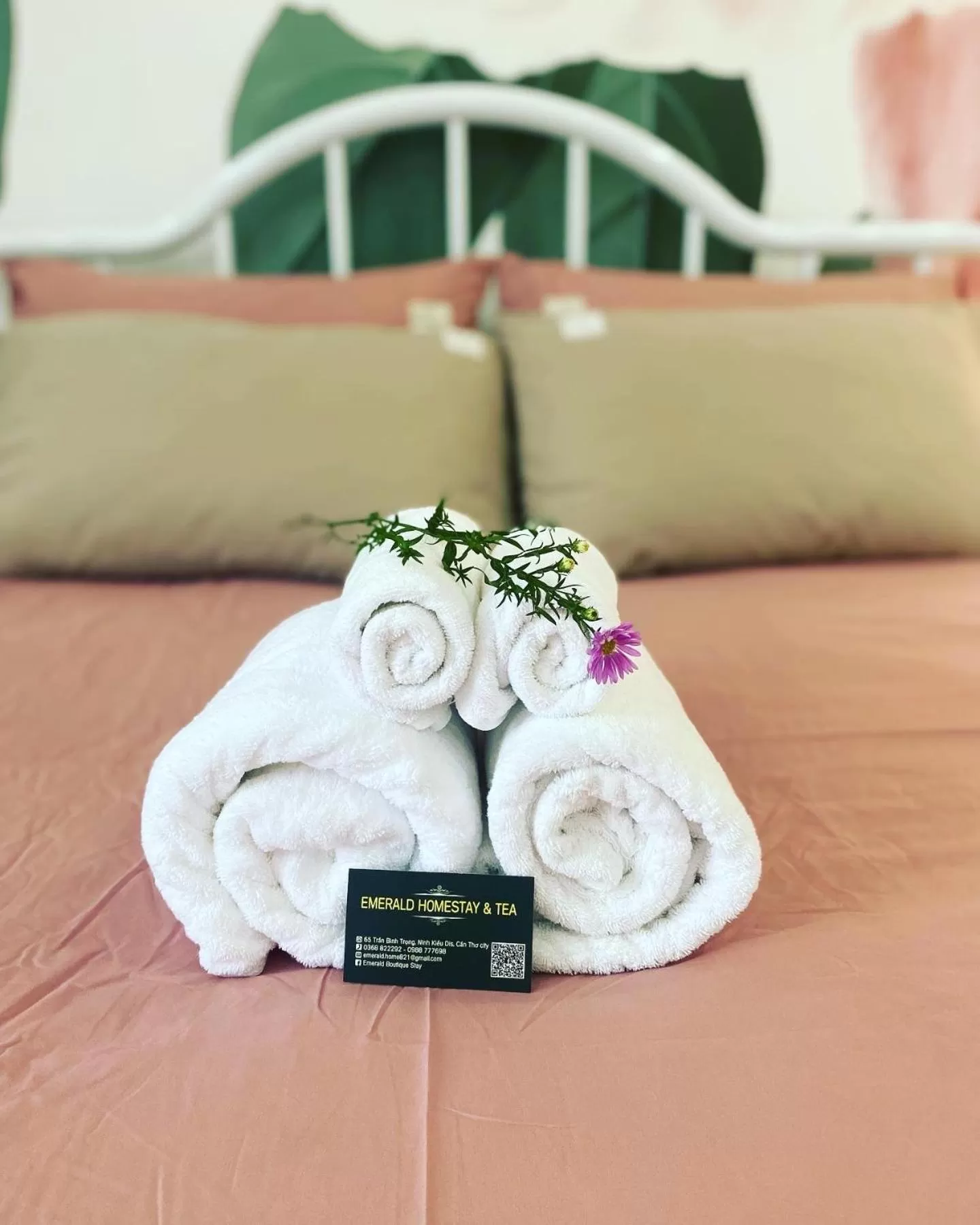 Bed in Emerald Boutique Stay 2