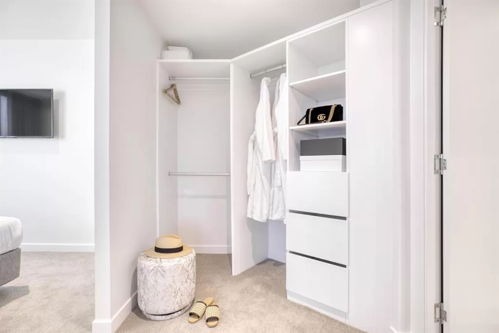 wardrobe in Vue Broadbeach - Official