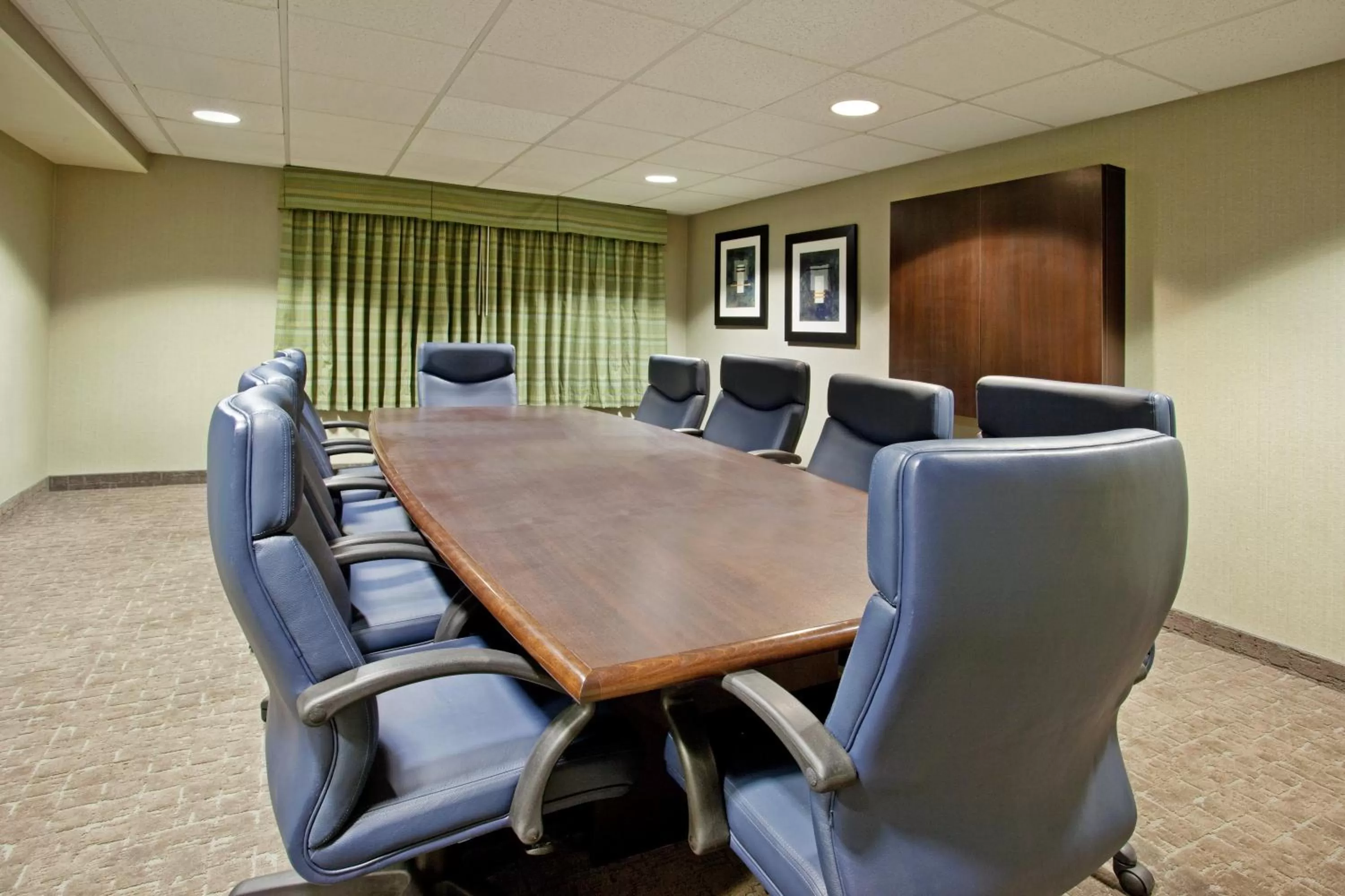 Meeting/conference room in Holiday Inn Express Hotel & Suites Nogales by IHG