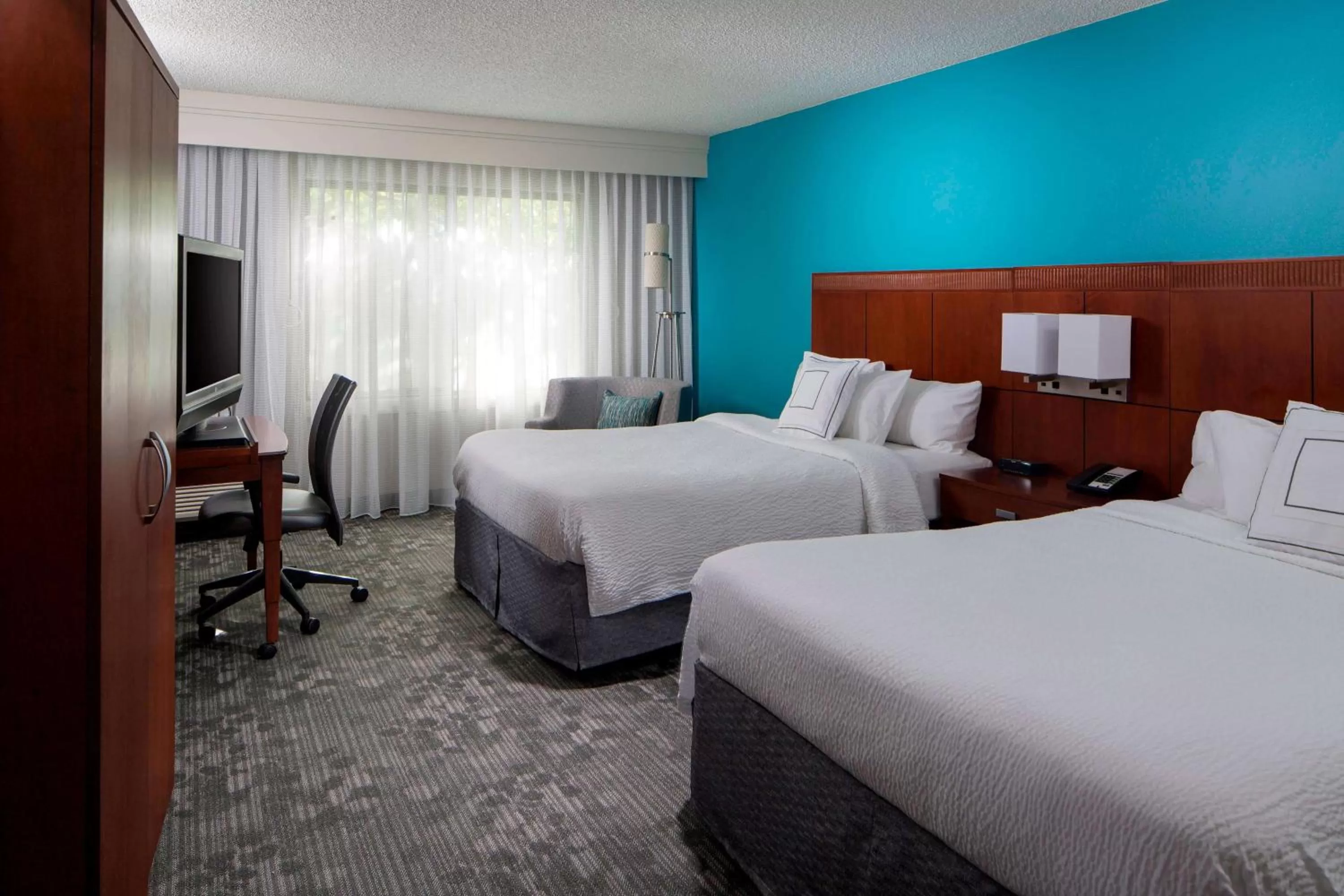Photo of the whole room, Bed in Sonesta Select Boca Raton Town Center
