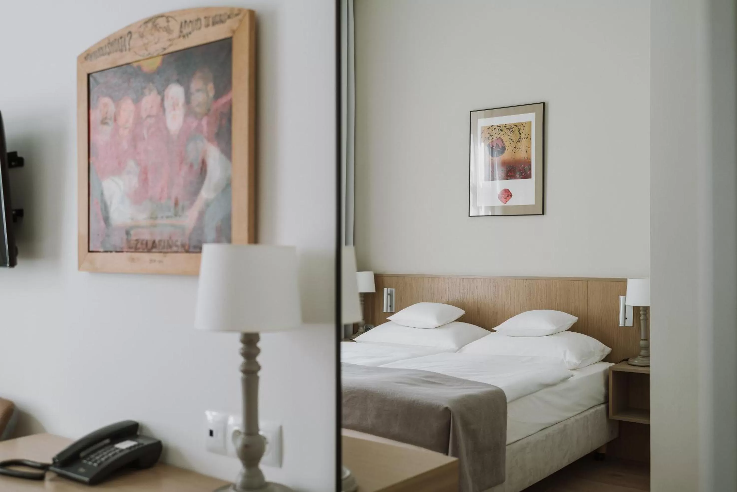 Text overlay, Bed in Art Hotel