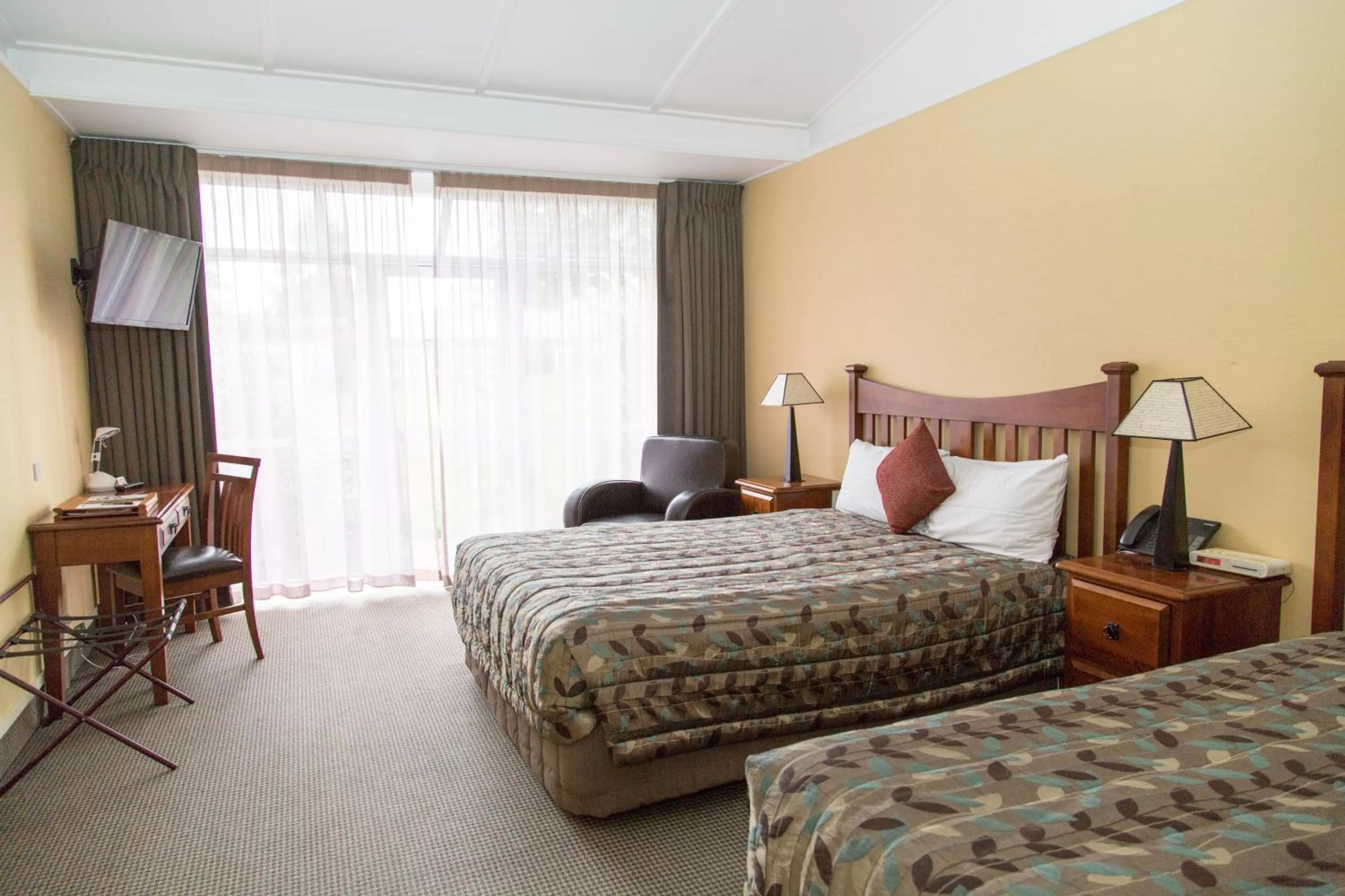 Photo of the whole room, Bed in Hotel Ashburton