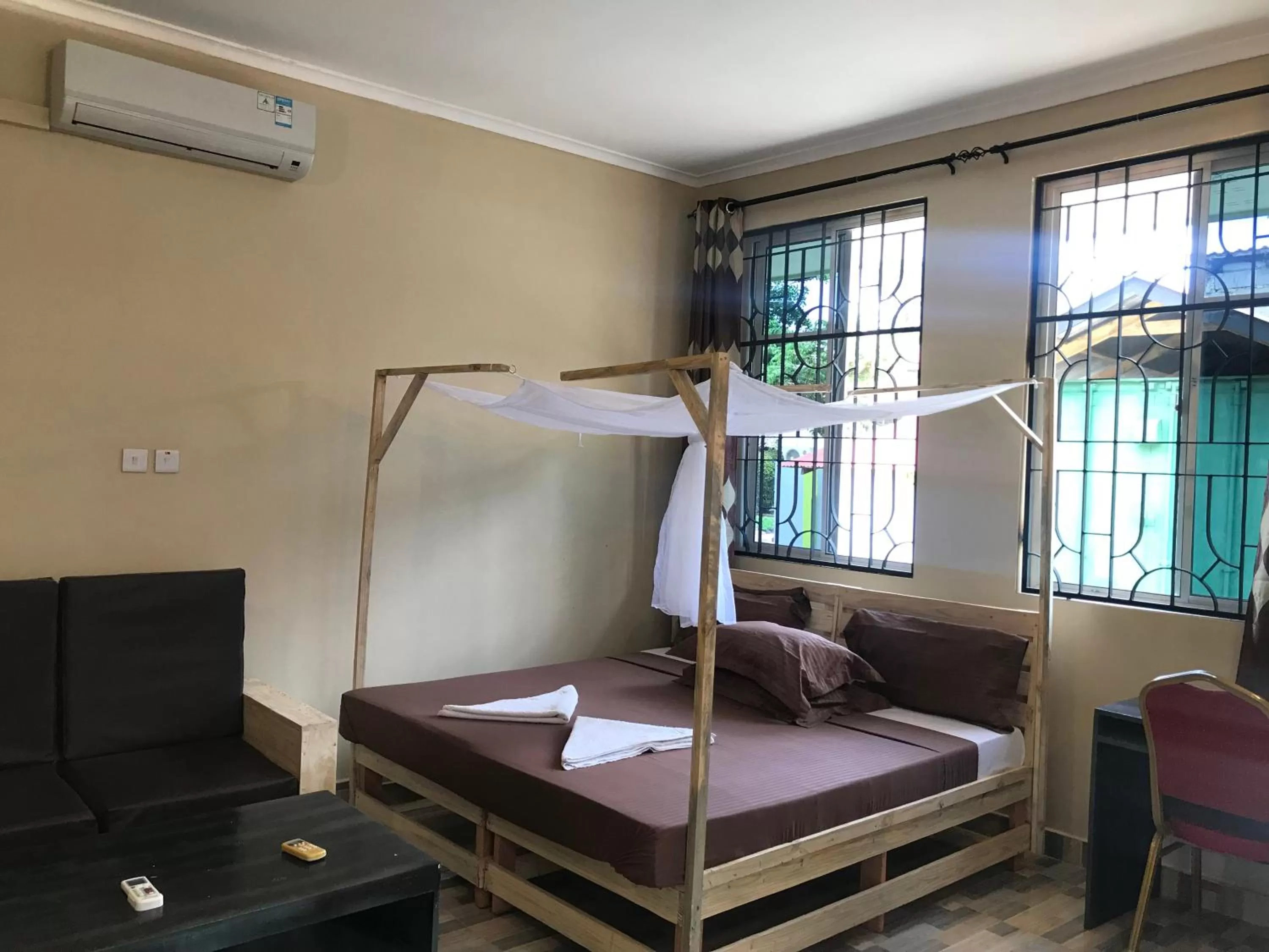 Bedroom, Bed in L&J Modern Backpackers Kinondoni
