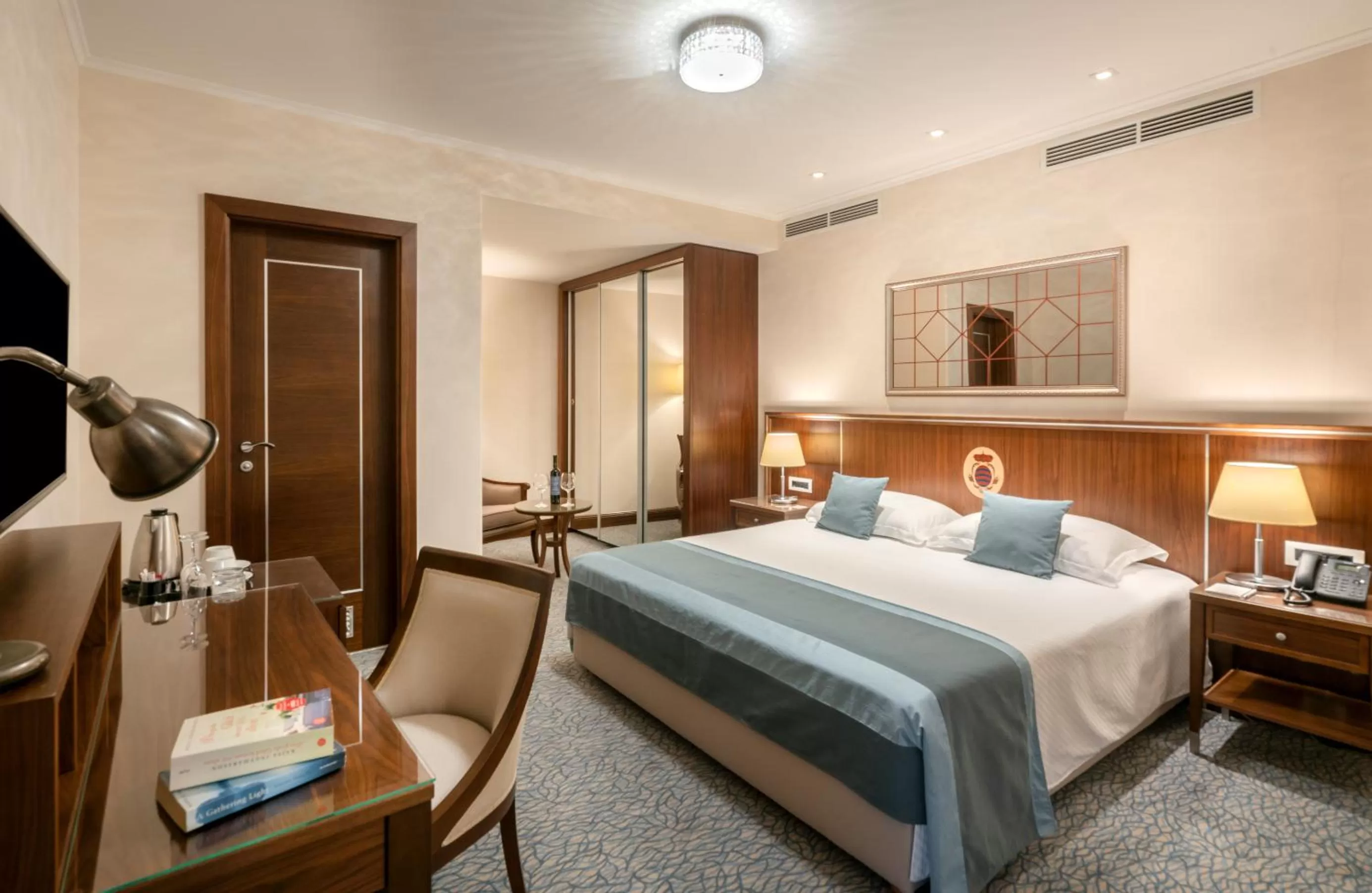 Photo of the whole room, Bed in Hotel More