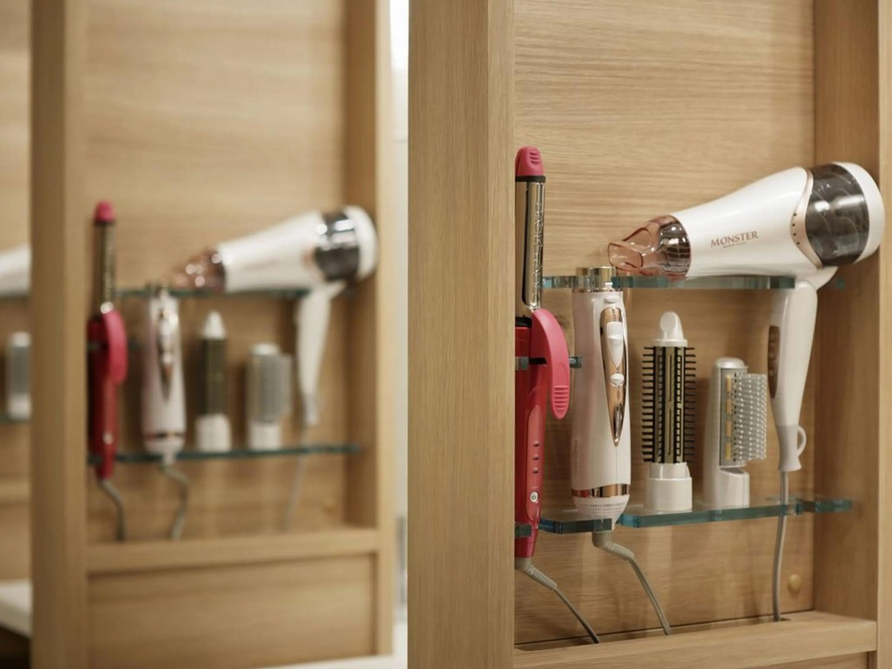 Hot Spring Bath in Kobe Minato Onsen Ren