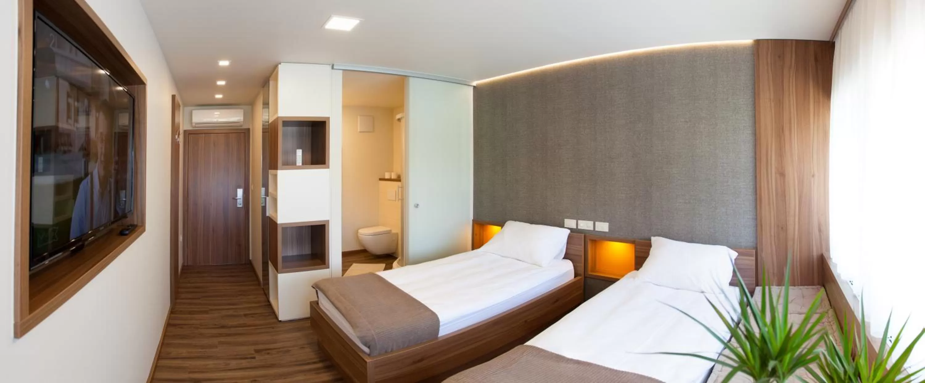 Twin Room - single occupancy in Hotel Pomaranča