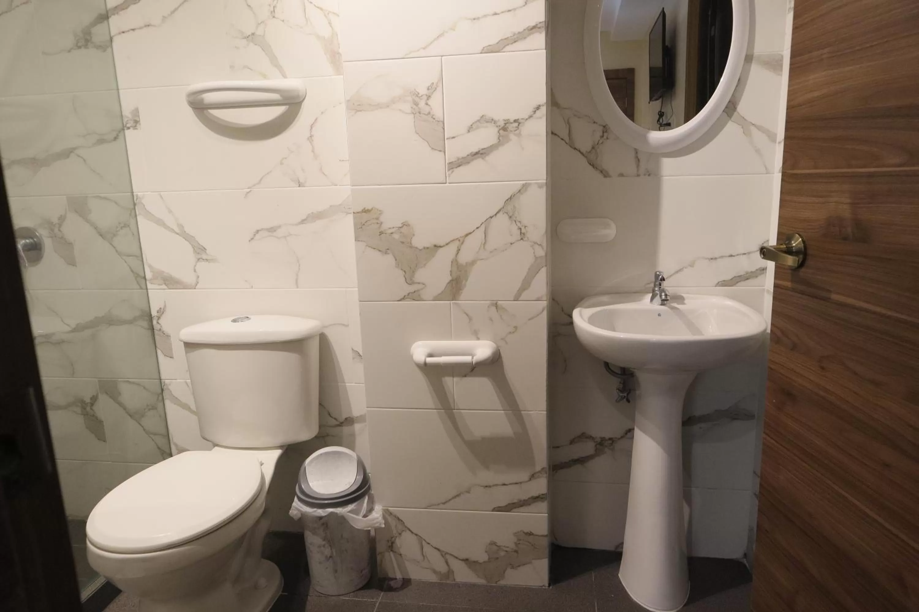 Shower in Hotel Sada