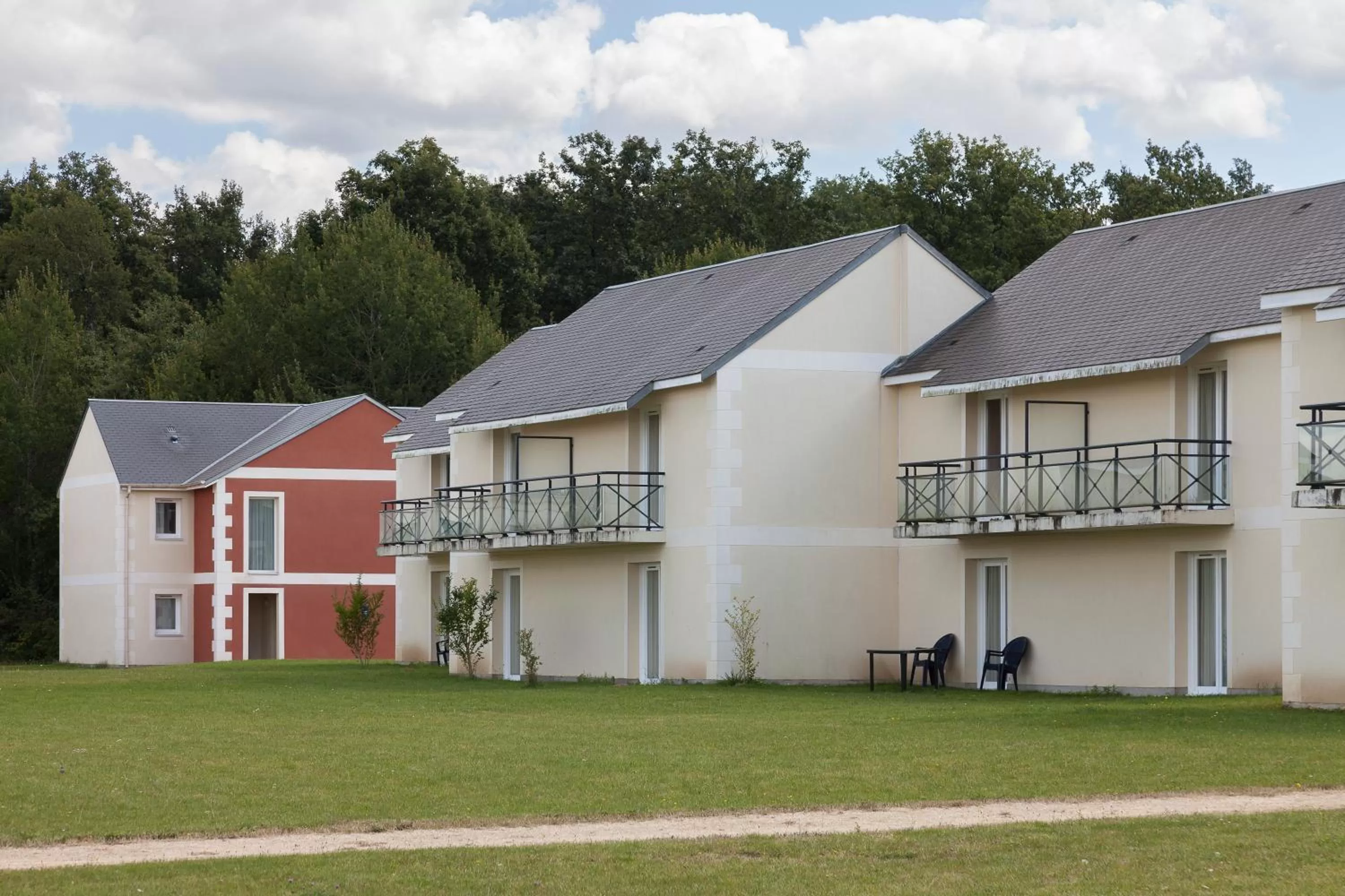 Facade/entrance in Résidence Villa Bellagio Amboise by Popinns