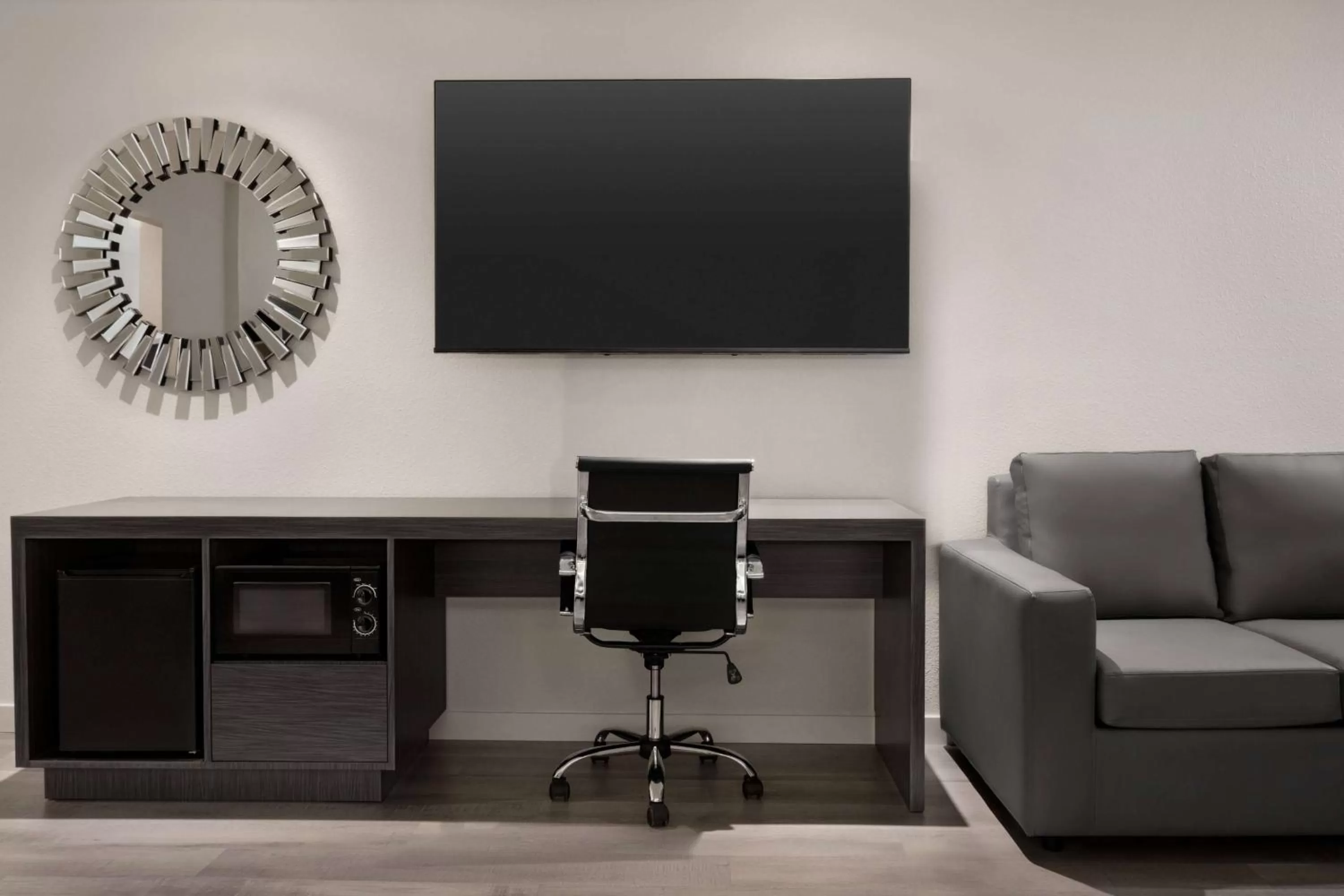 Photo of the whole room in Ramada by Wyndham Anaheim Convention Center