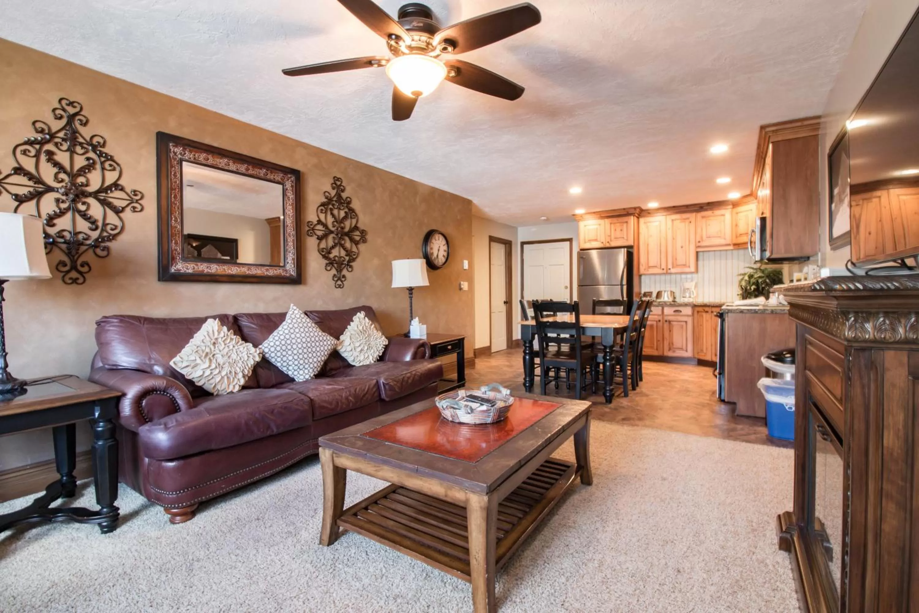 Treasure Mountain Inn