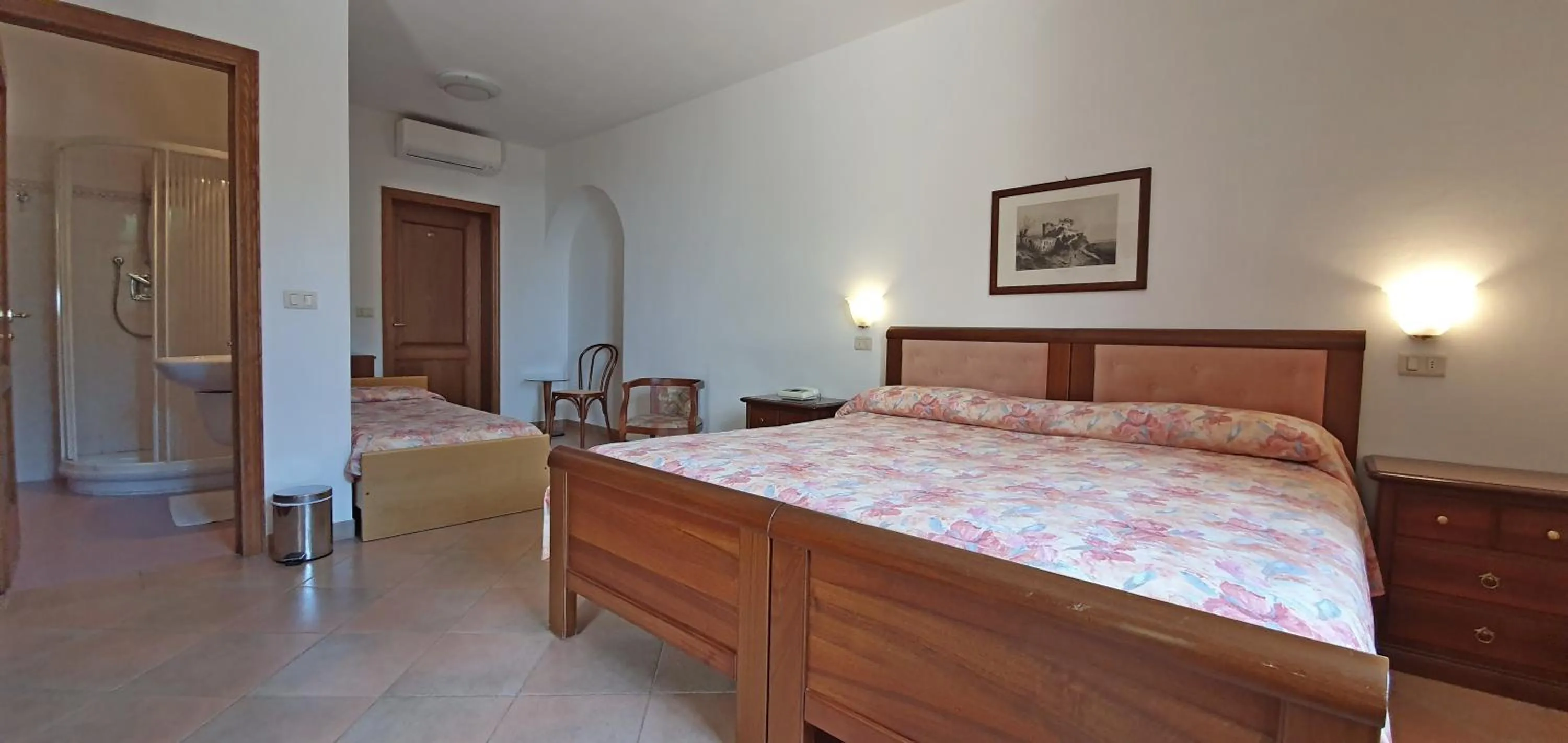 Bed in Villa Nencini