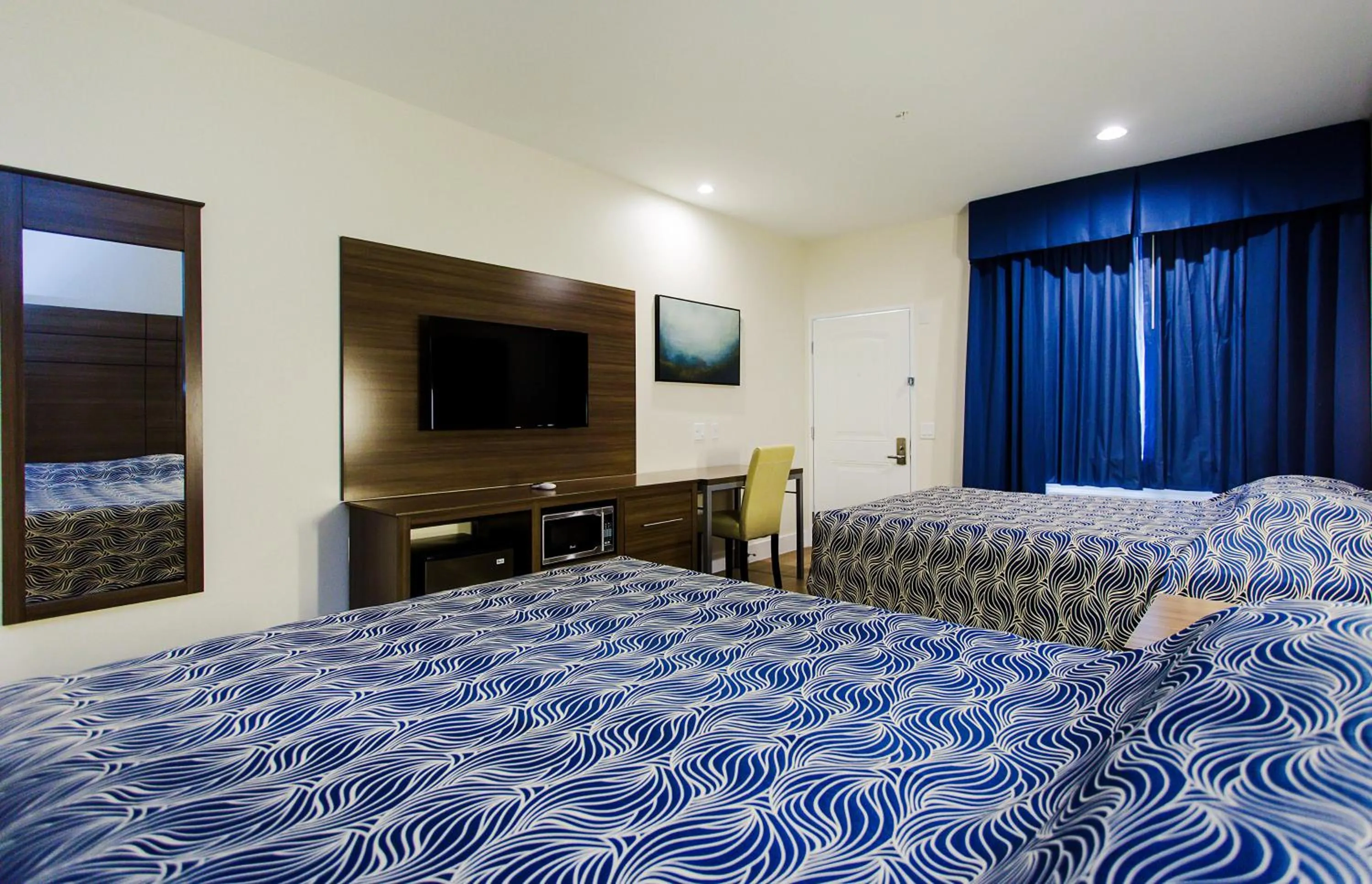 TV and multimedia, Bed in Palace Inn Blue US-59 & Gessner