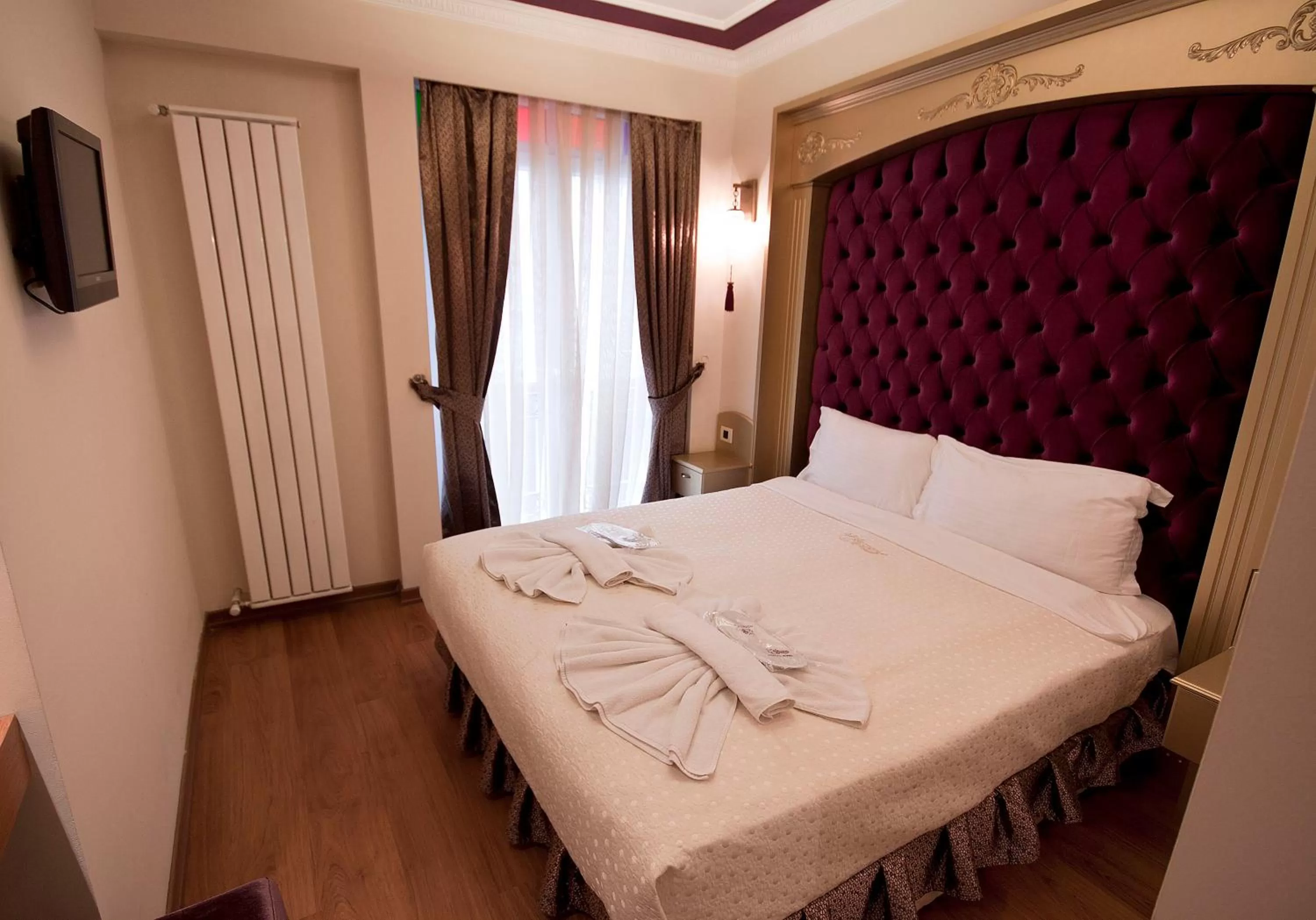 Photo of the whole room, Bed in Hotel Evsen