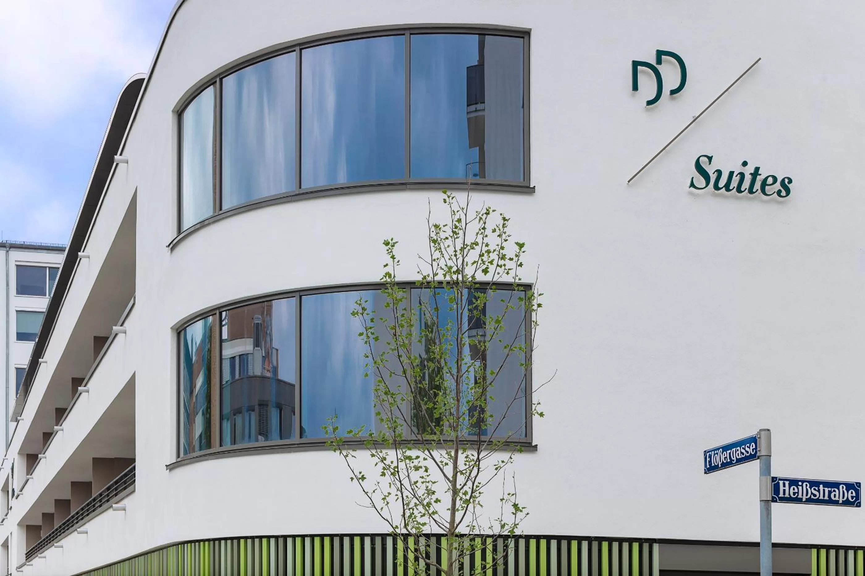 Facade/entrance in DD Suites Serviced Apartments