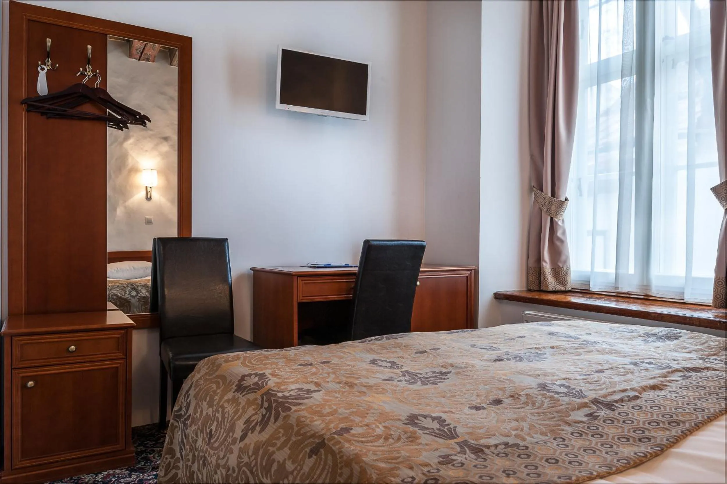 Bedroom, Bed in Three Crowns Residents