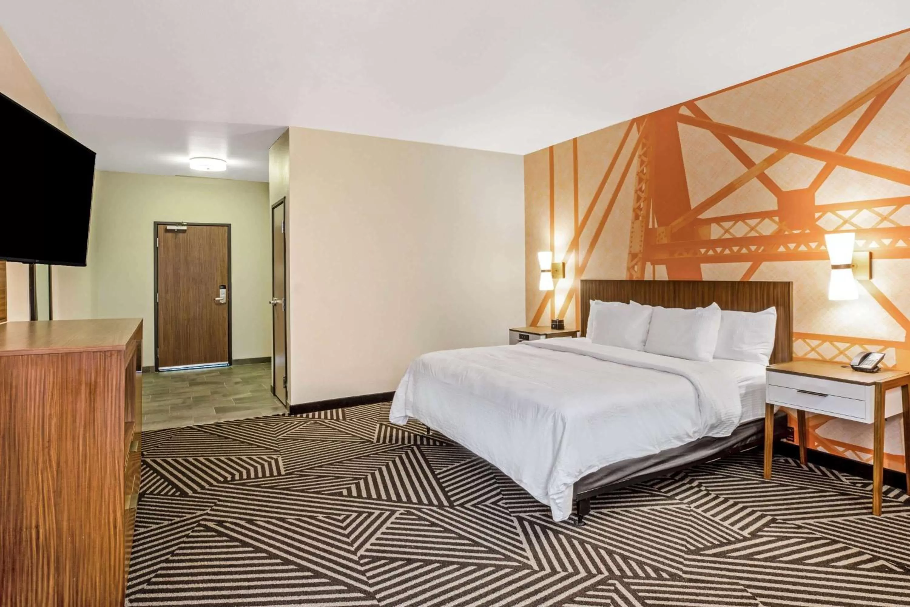 Photo of the whole room, Bed in La Quinta by Wyndham Waco Baylor Downtown