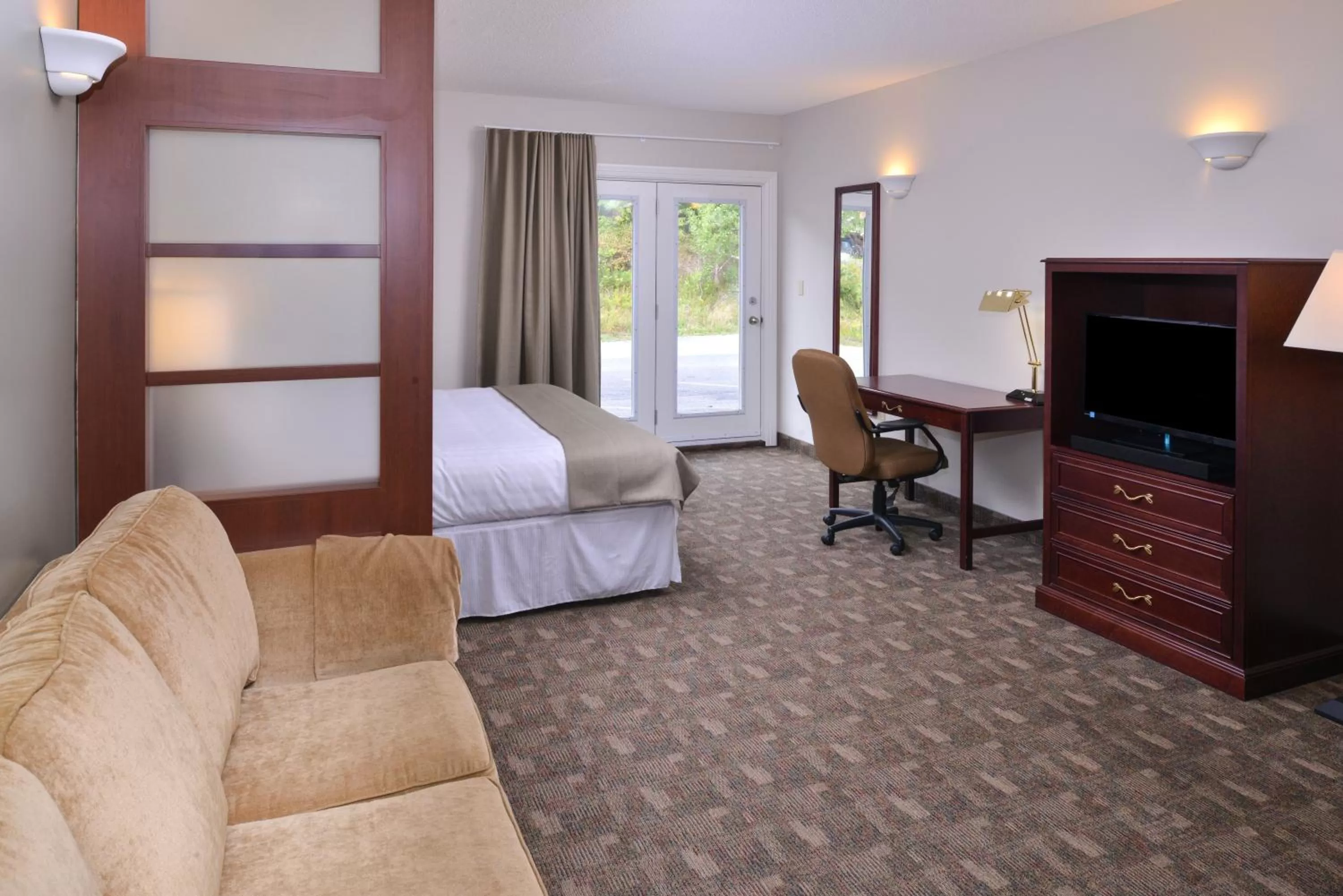 Bedroom, Bed in Rodeway Inn