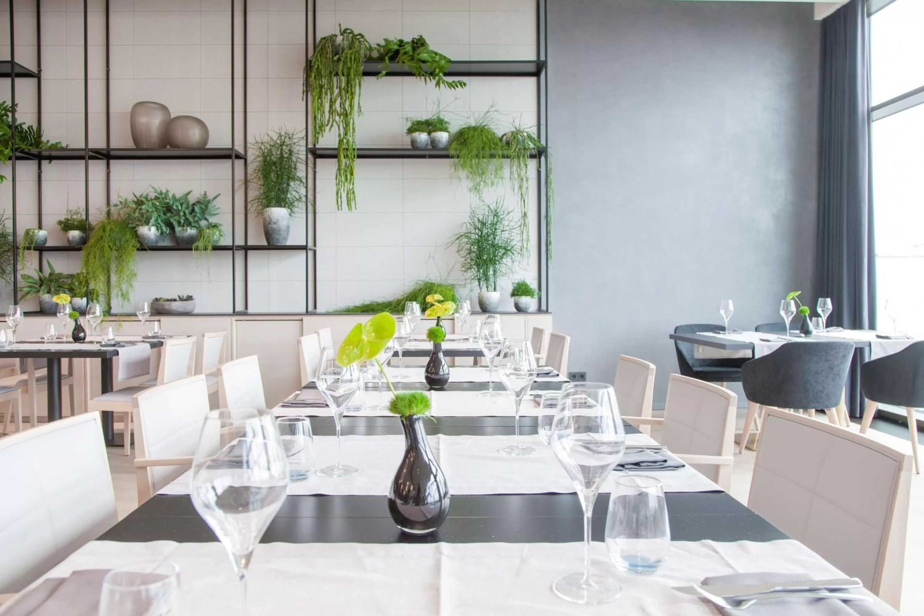 Restaurant/places to eat in Radisson Blu Hotel, Mannheim