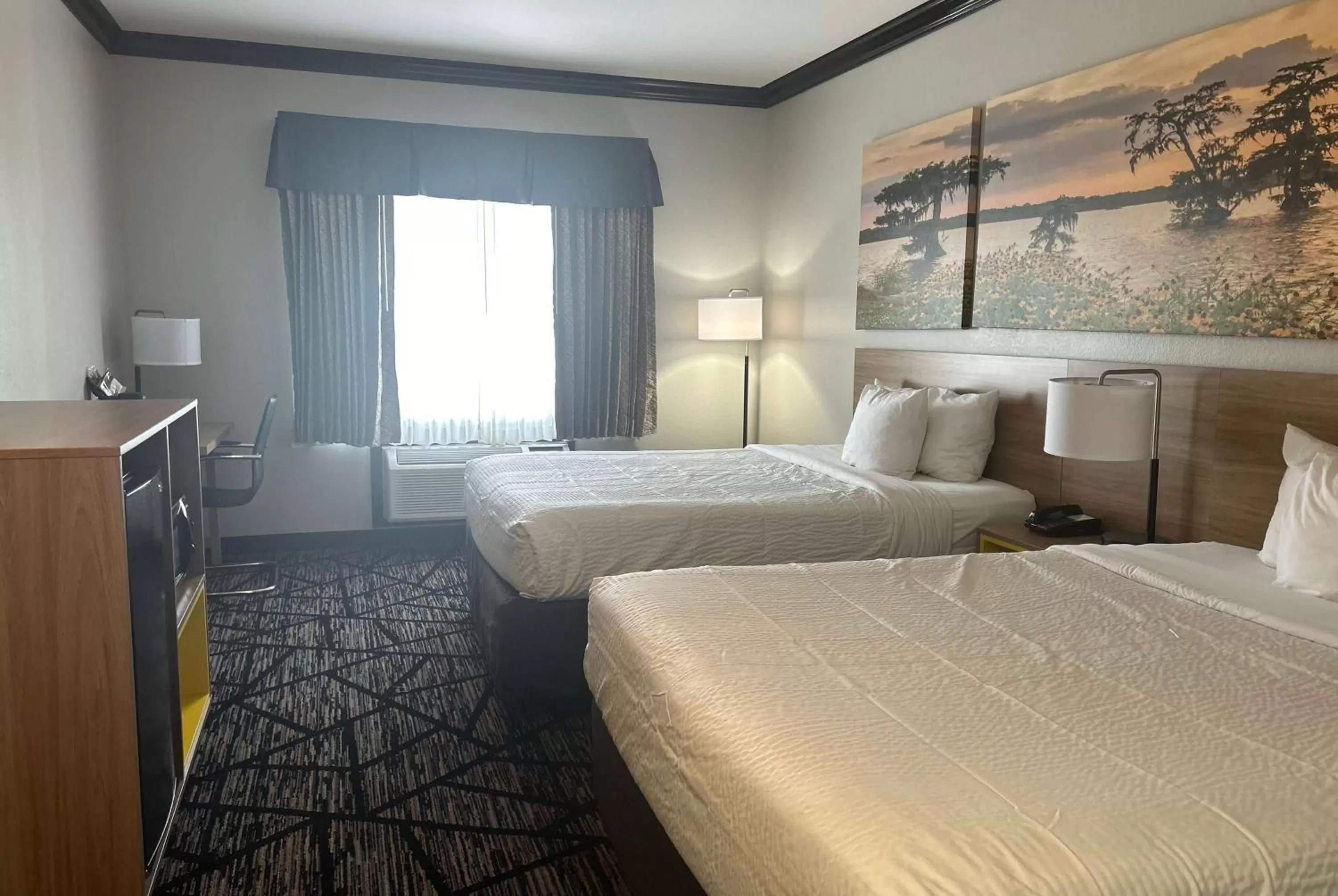 Queen Room with Two Queen Beds, Mobility/Hearing Access and Bathtub with Grab Bars, No Smoking in Days Inn by Wyndham Baton Rouge I-10