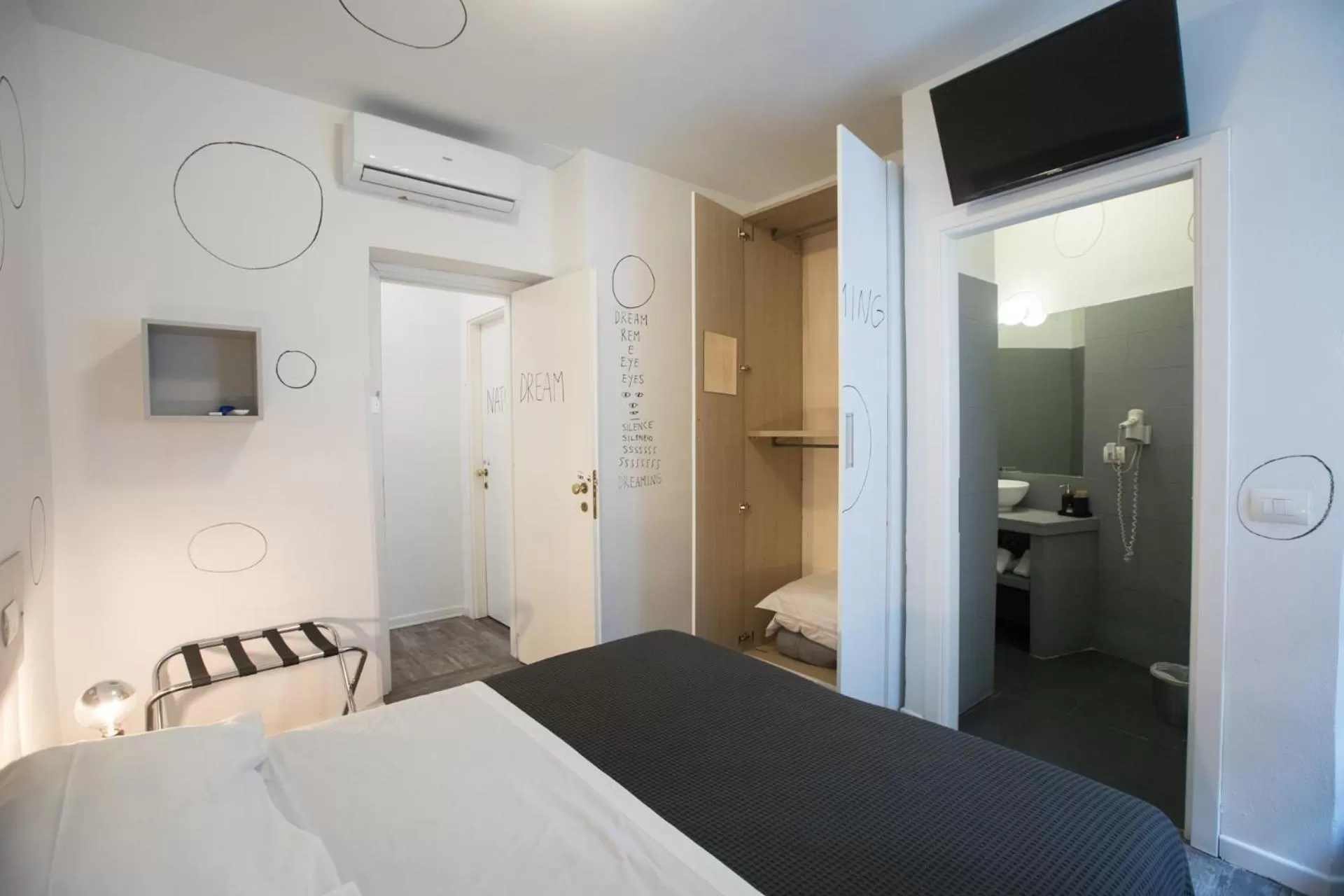 Photo of the whole room, Bed in Boutique Hotel Novecento