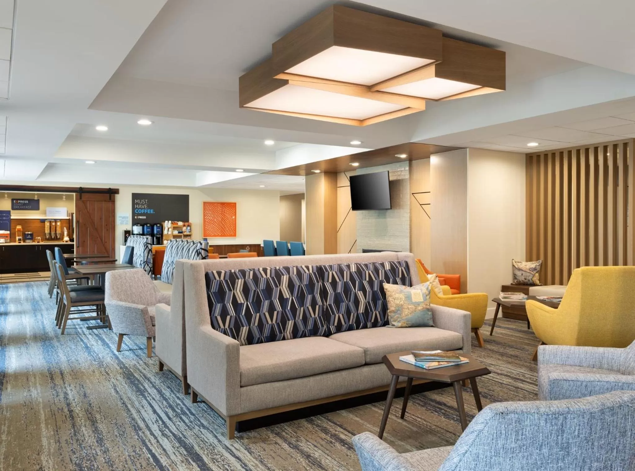 Property building in Holiday Inn Express Indianapolis Airport by IHG