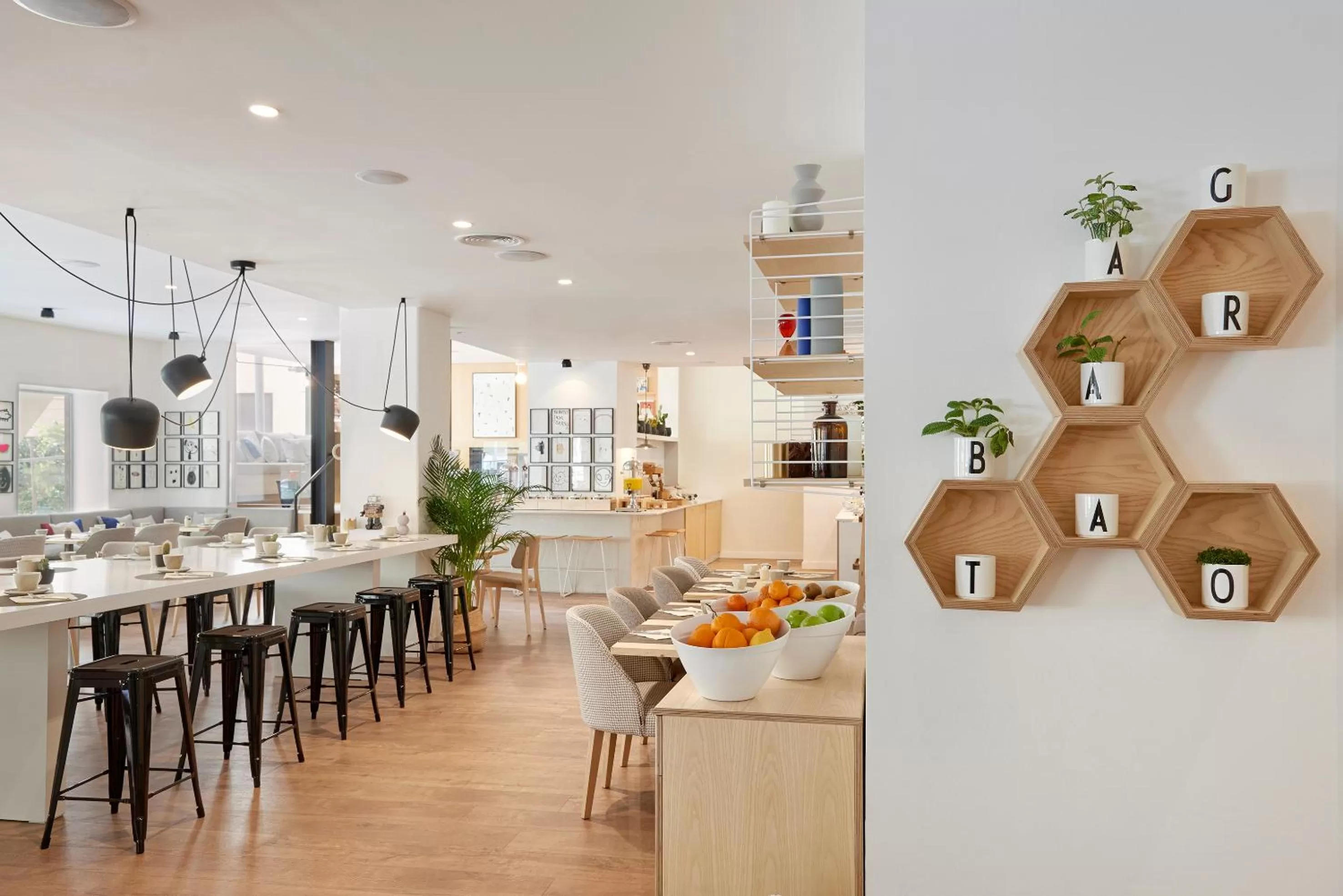 Restaurant/places to eat in INNSiDE by Meliá Palma Center