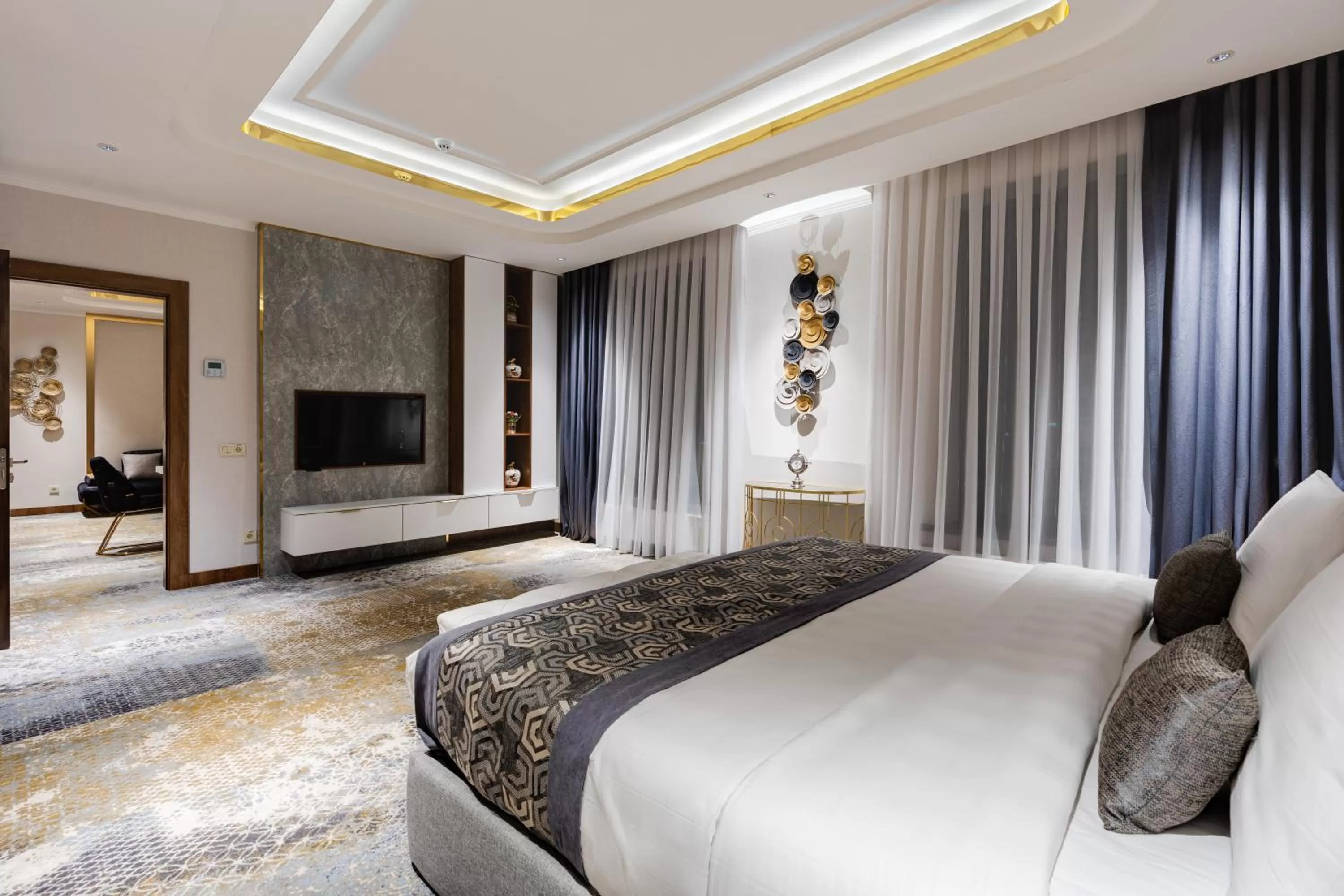 Bed in Shamsan Airport Hotel