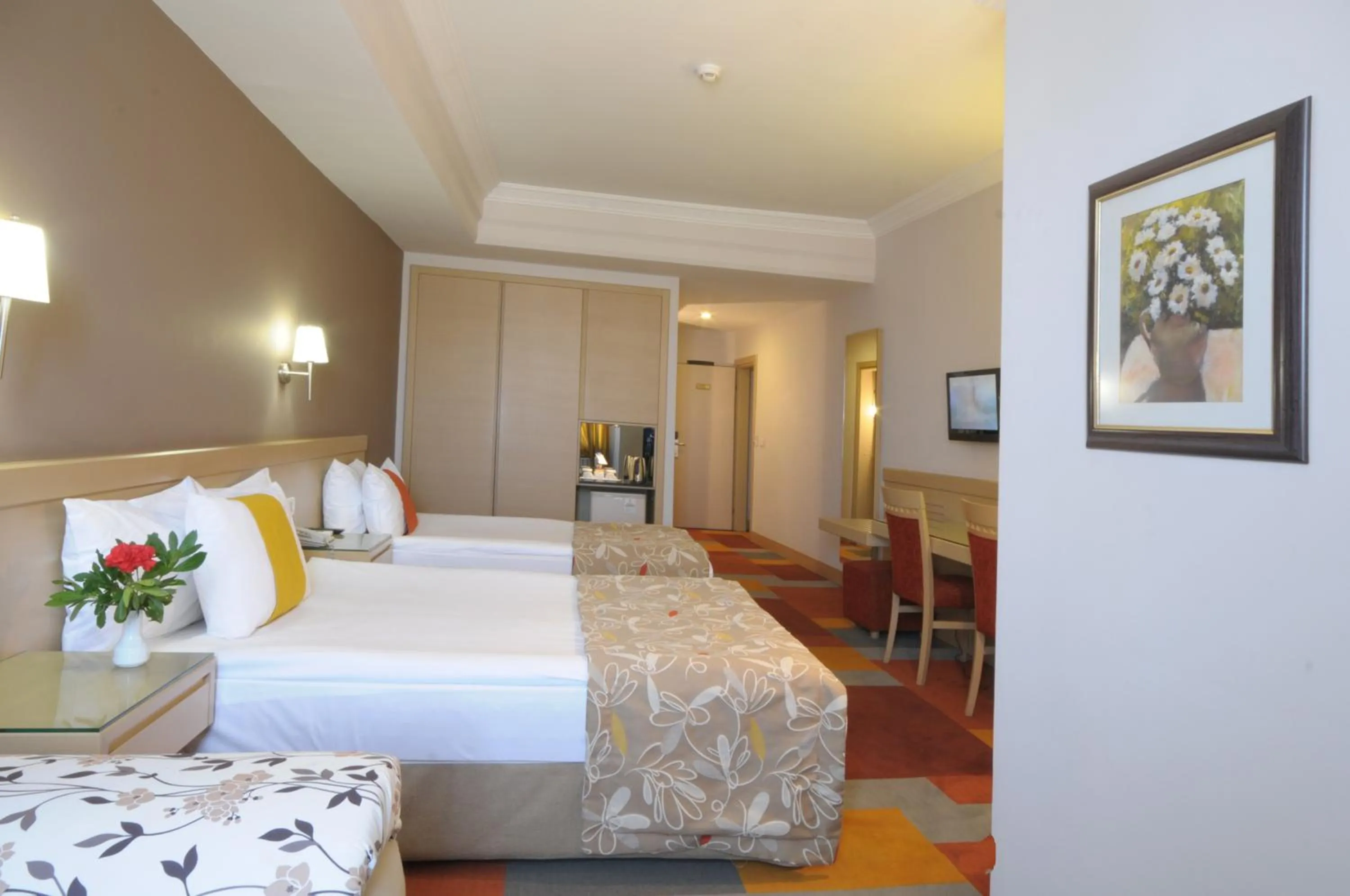 Photo of the whole room, Bed in SV Business Hotel Diyarbakır