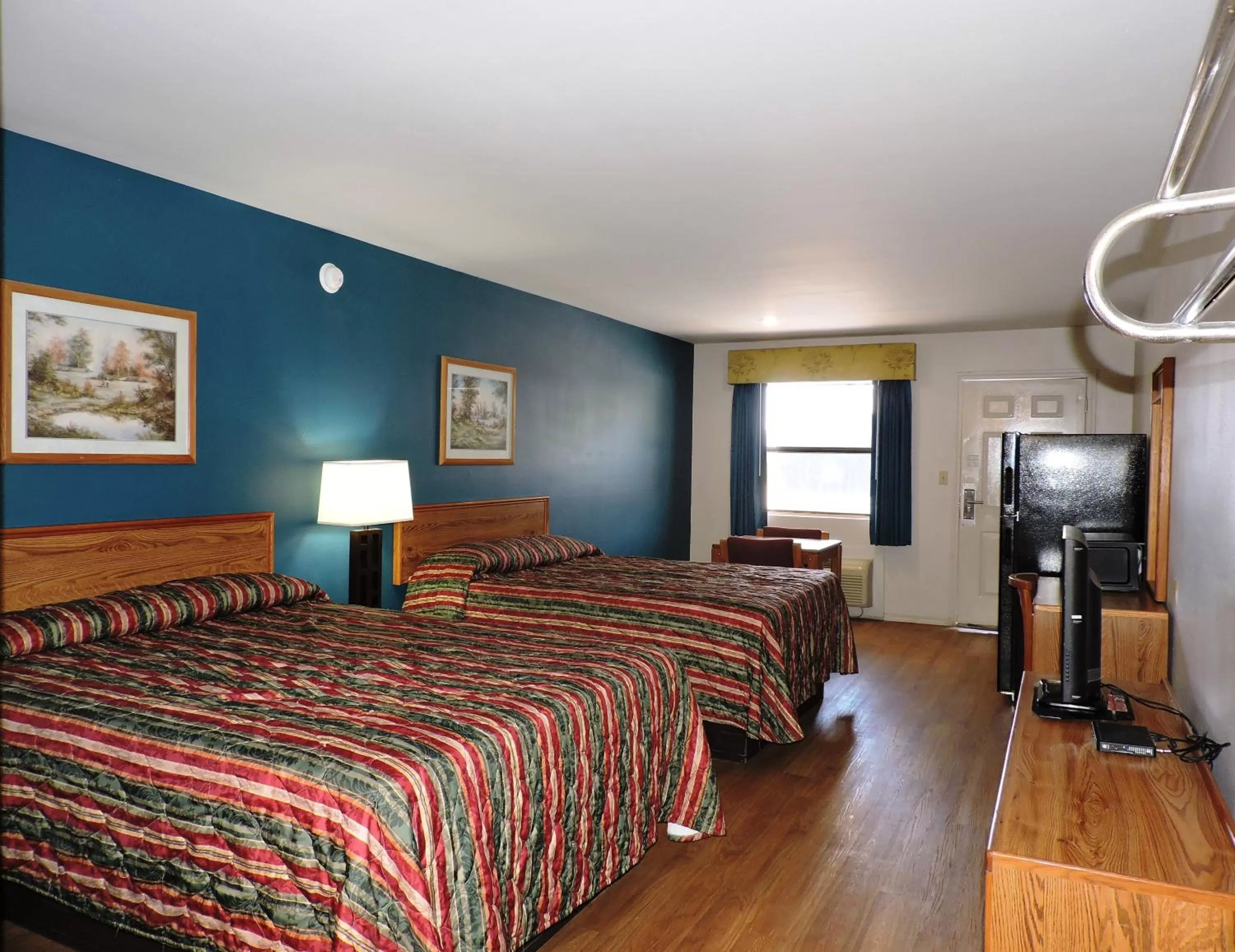 Bed in Riata Inn - Rankin