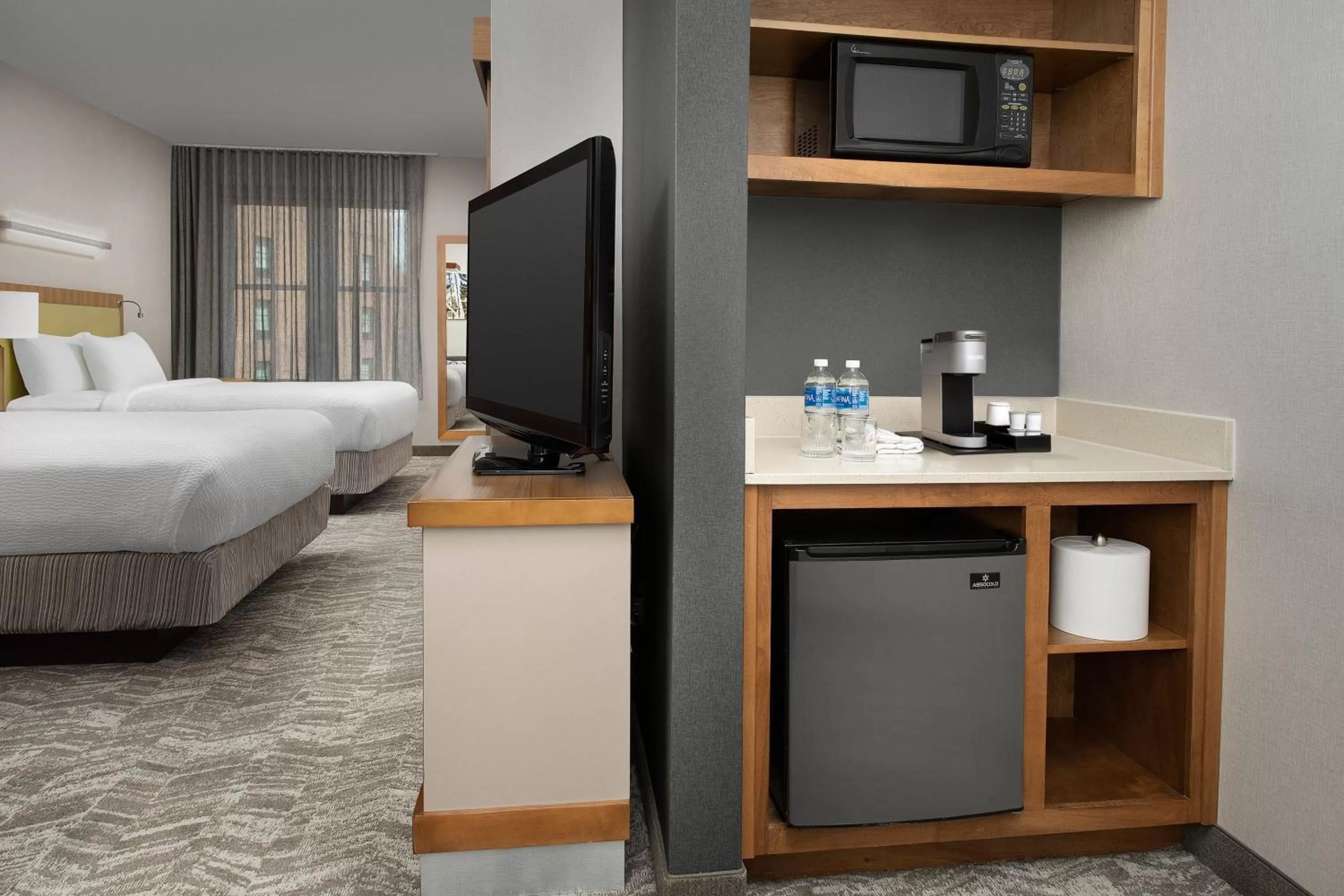 Photo of the whole room, Bed in SpringHill Suites by Marriott Tuscaloosa