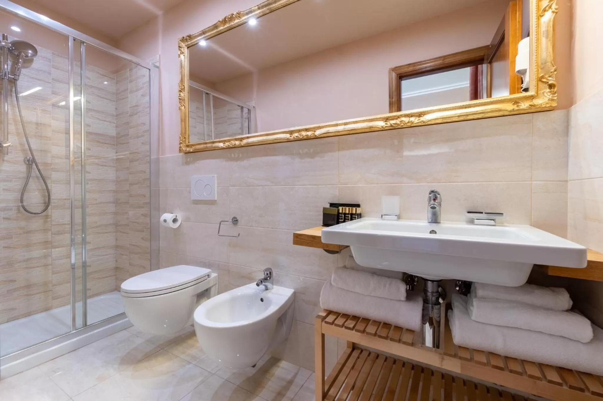 Shower in Art Hotel Villa Agape - Place of Charme