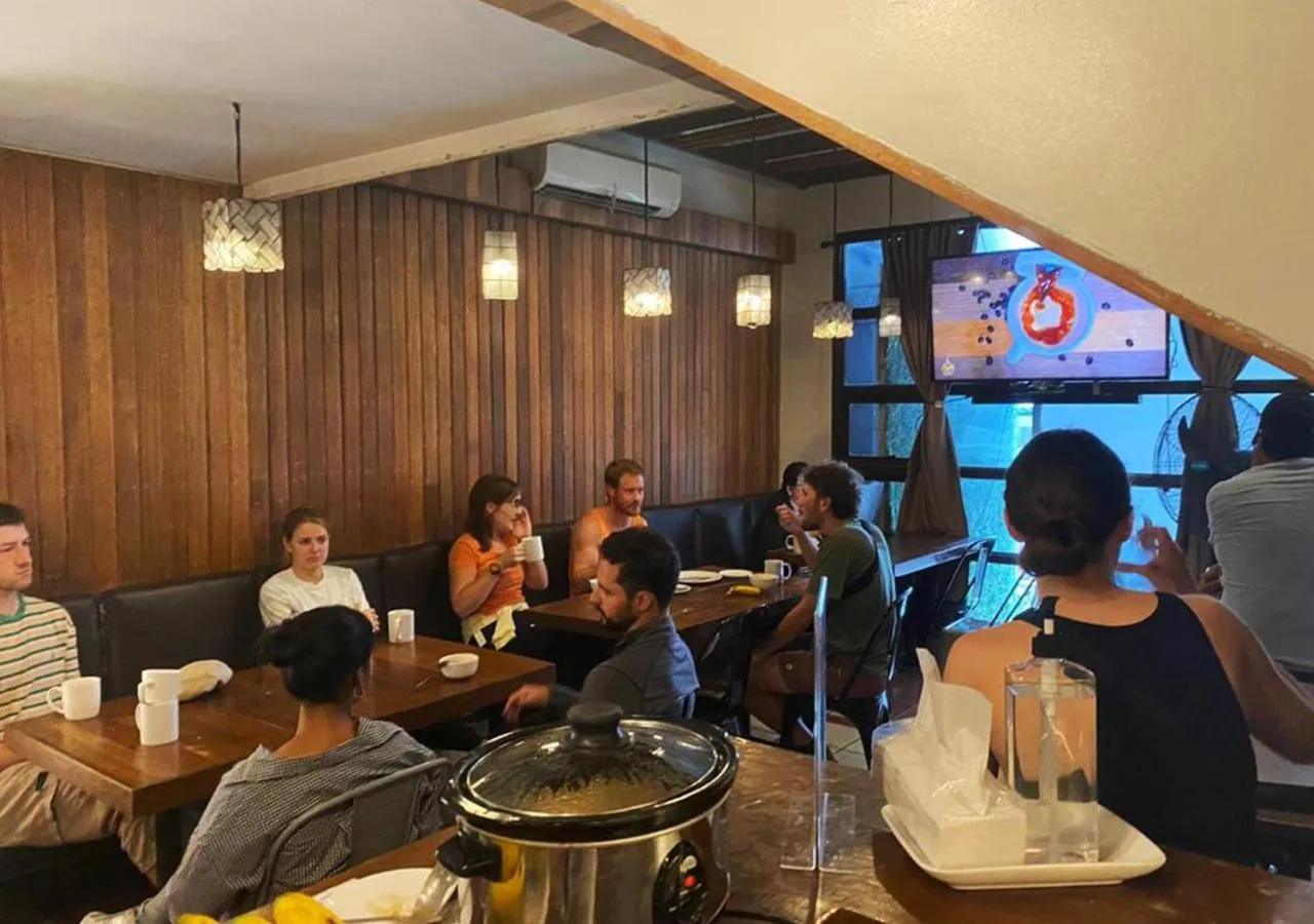 Restaurant/places to eat in Z Hostel