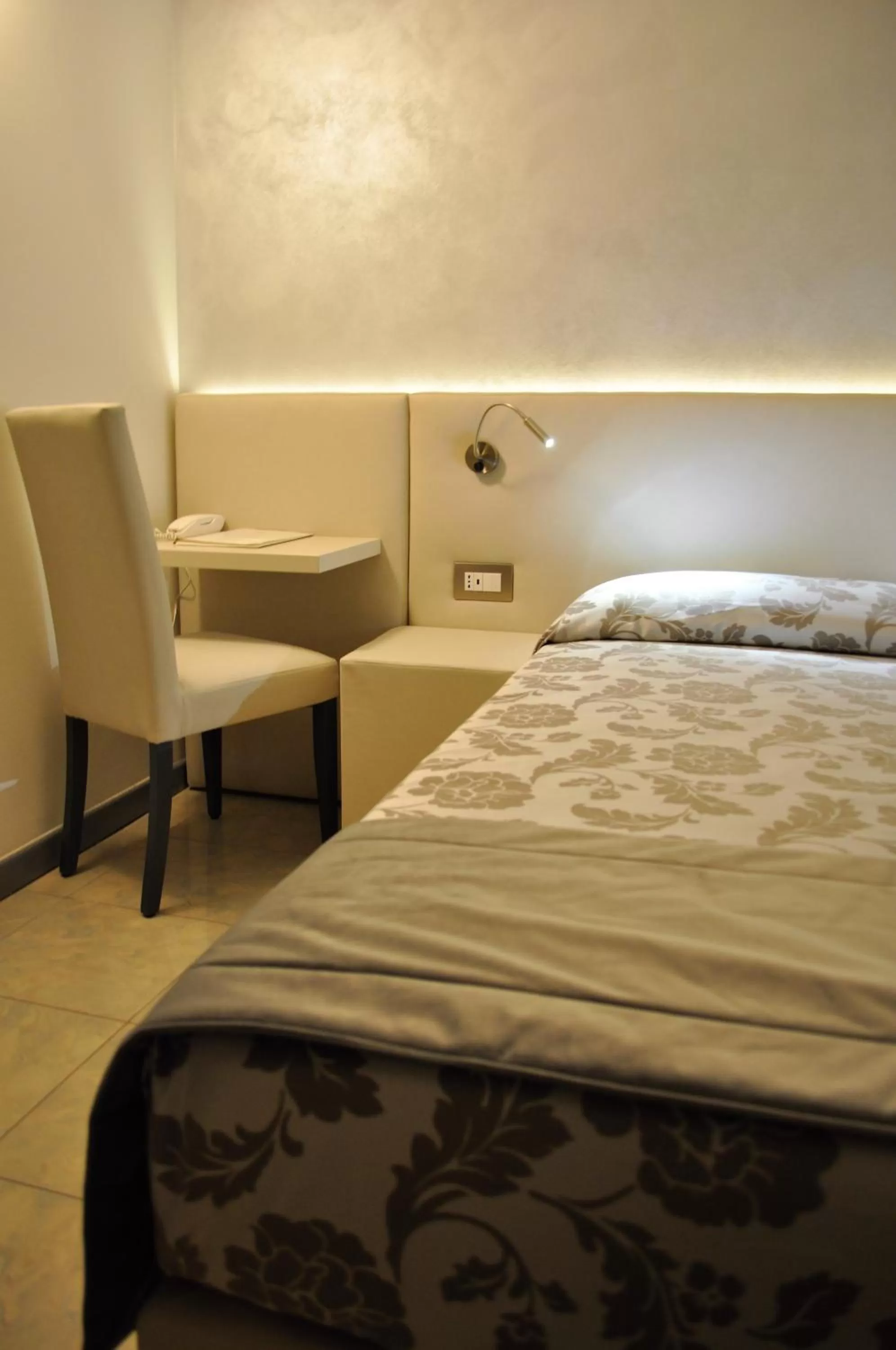 Bedroom in Hotel Garibaldi