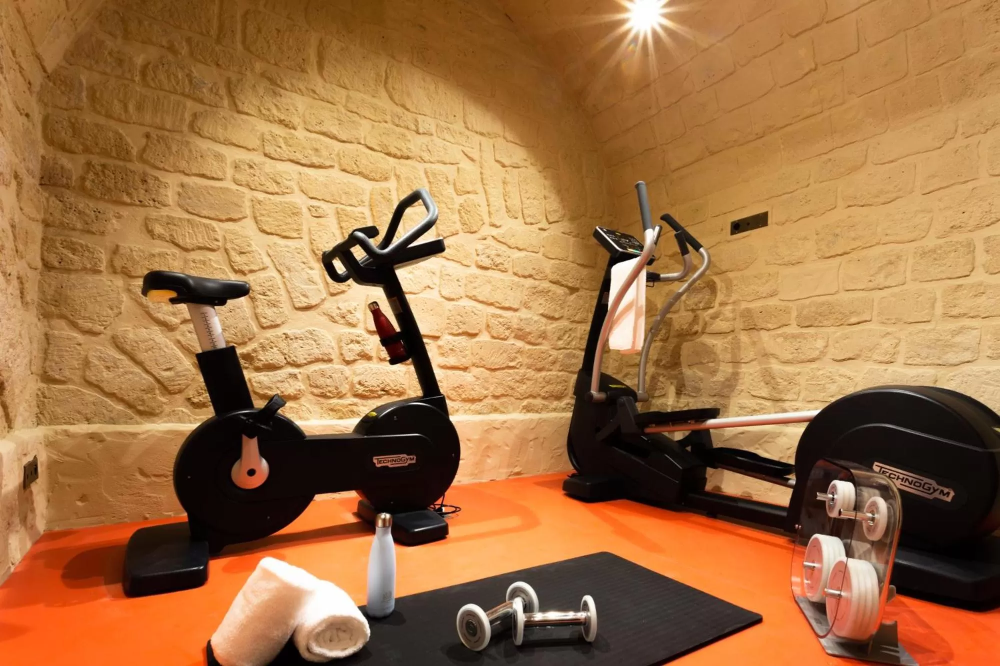 Fitness centre/facilities in Bonsoir Madame