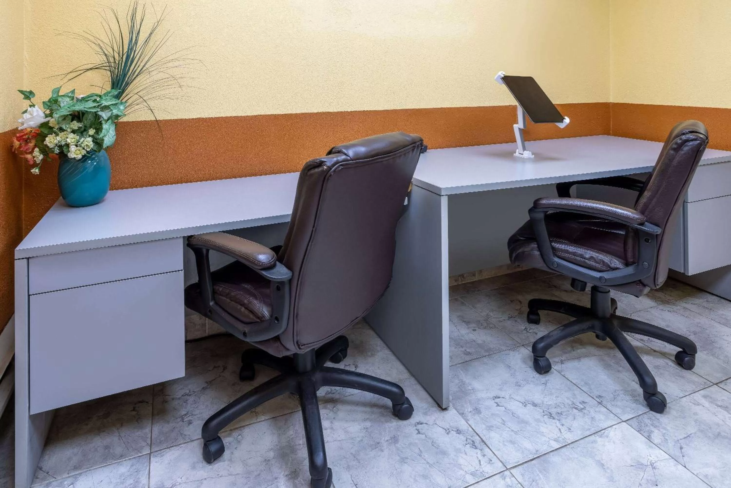 Business facilities in Ramada by Wyndham Rome - Verona