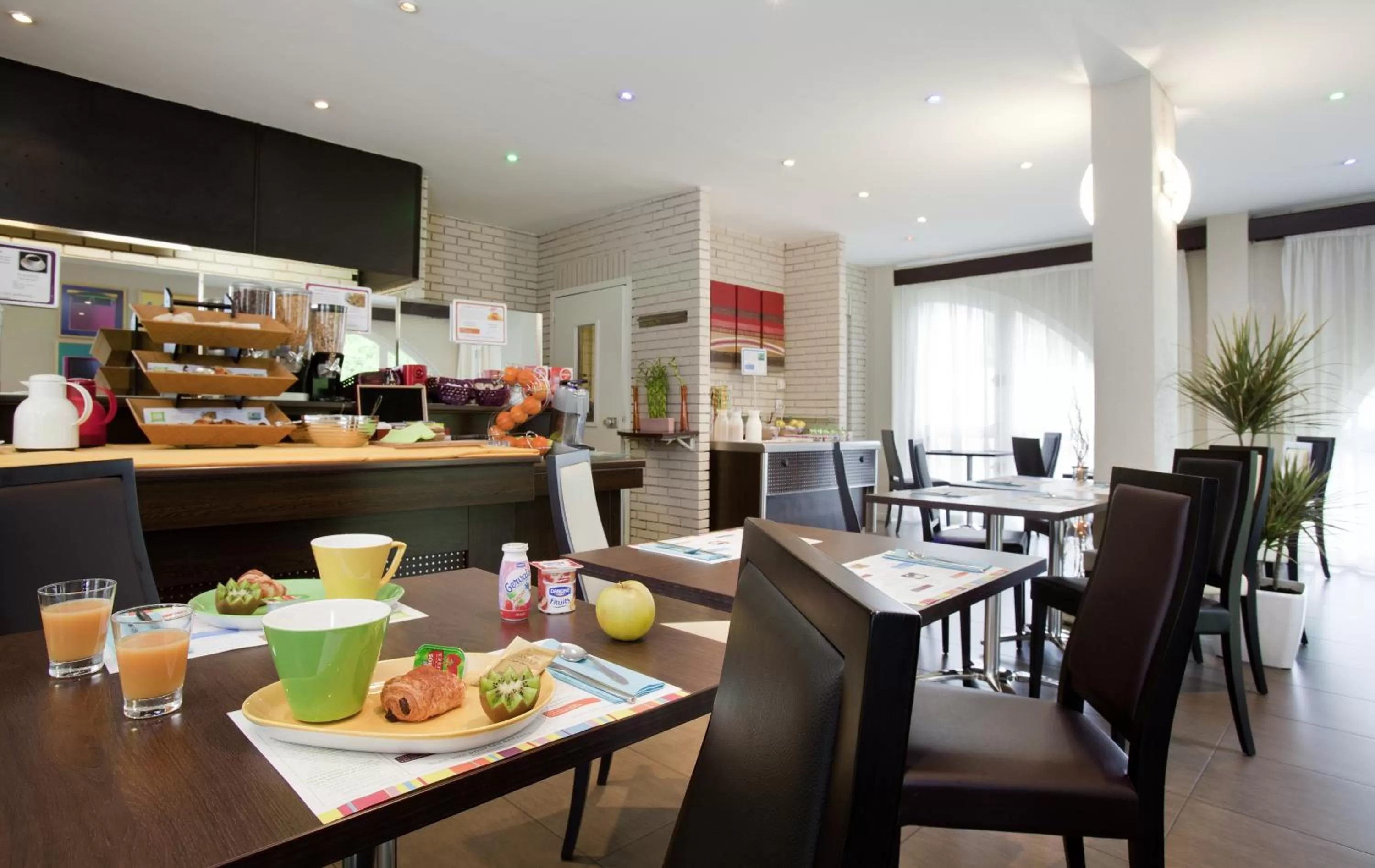 Restaurant/places to eat in ibis Styles Belfort Centre
