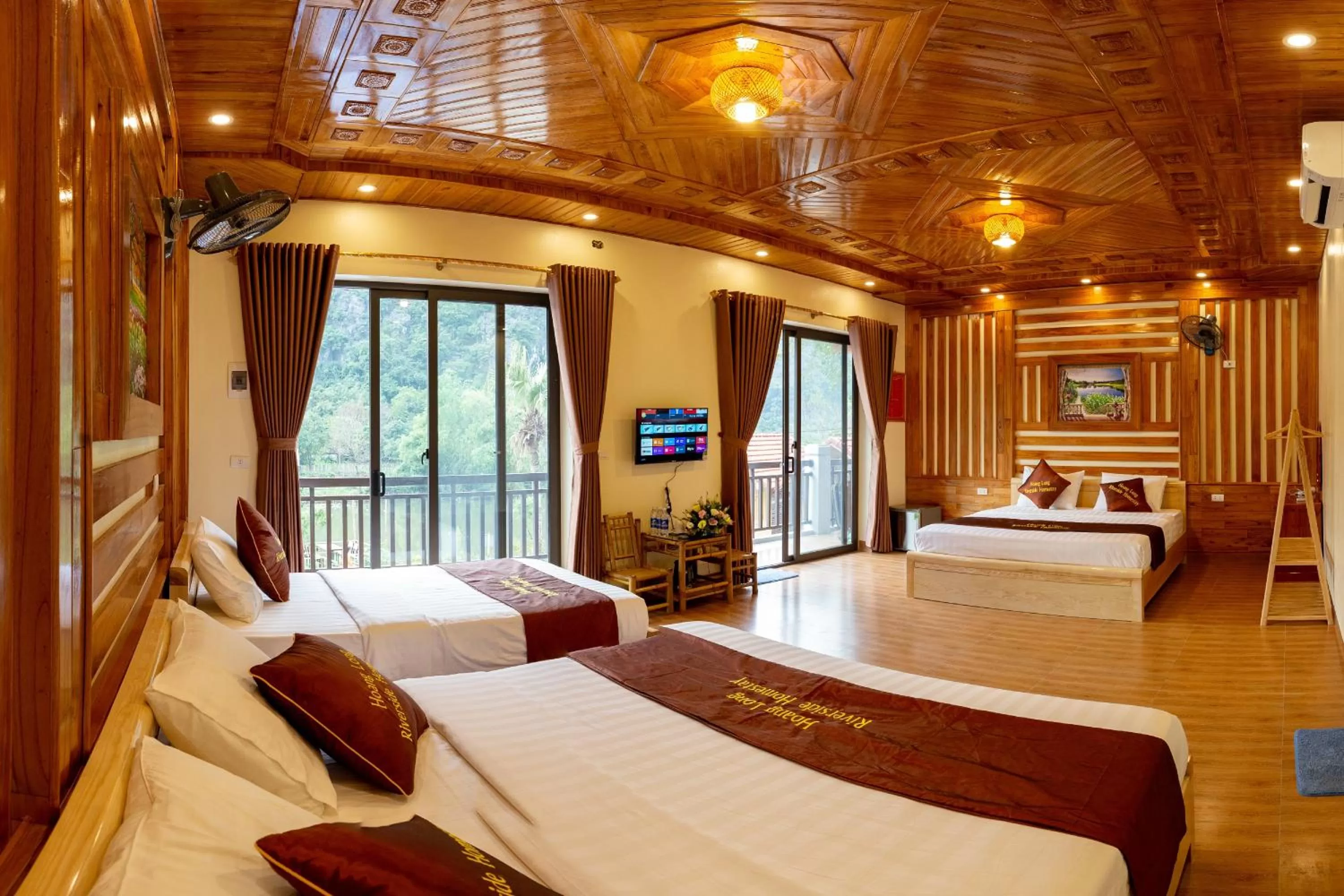 Bed in HoangLong Riverside Homestay