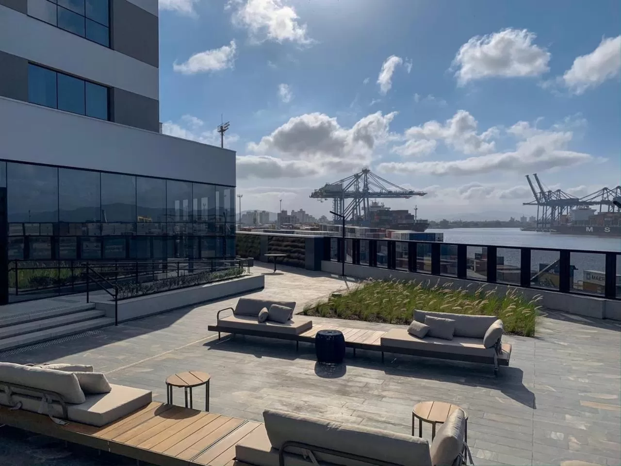 Property building in Mercure Itajai Navegantes