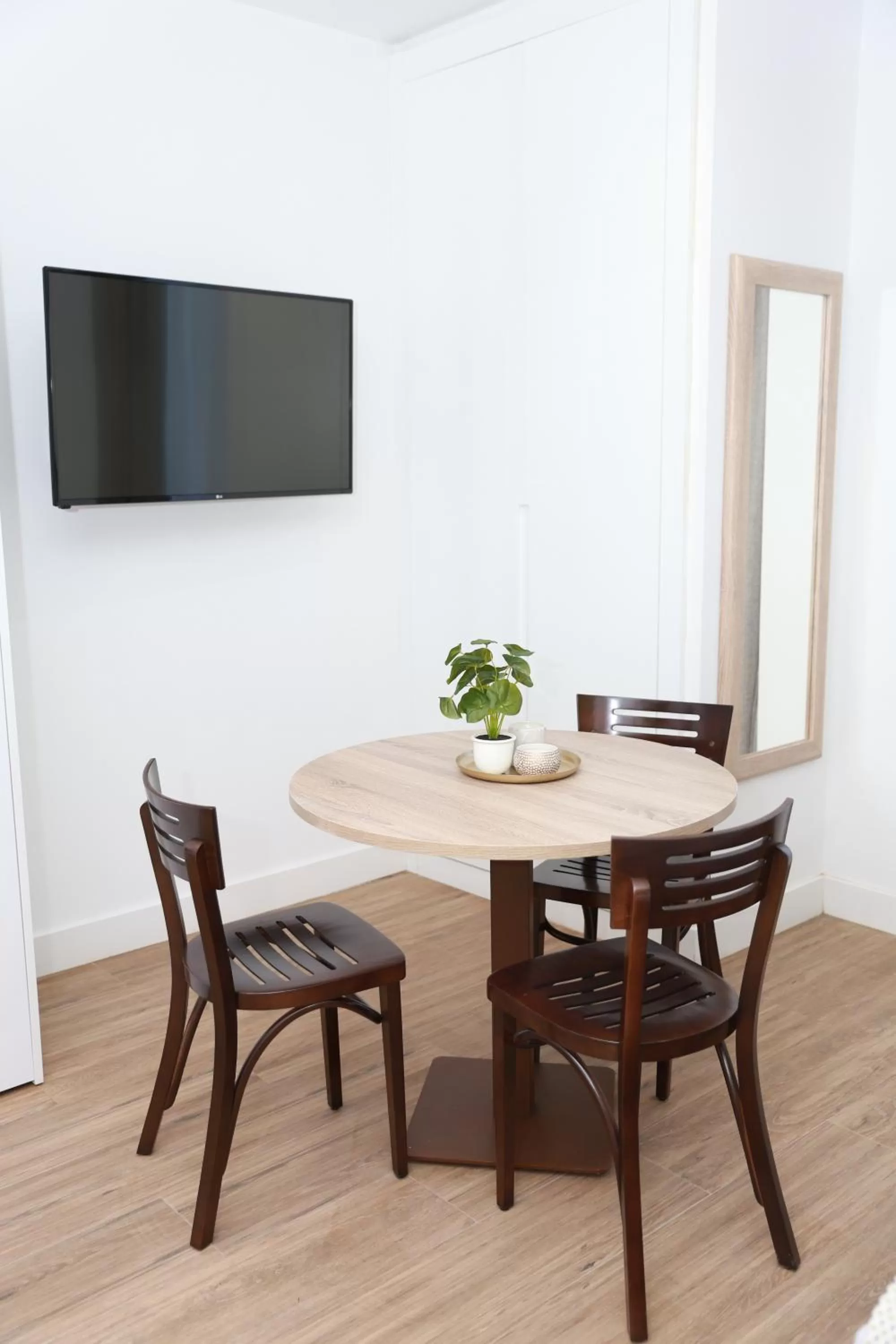 Dining area in New Point Opera