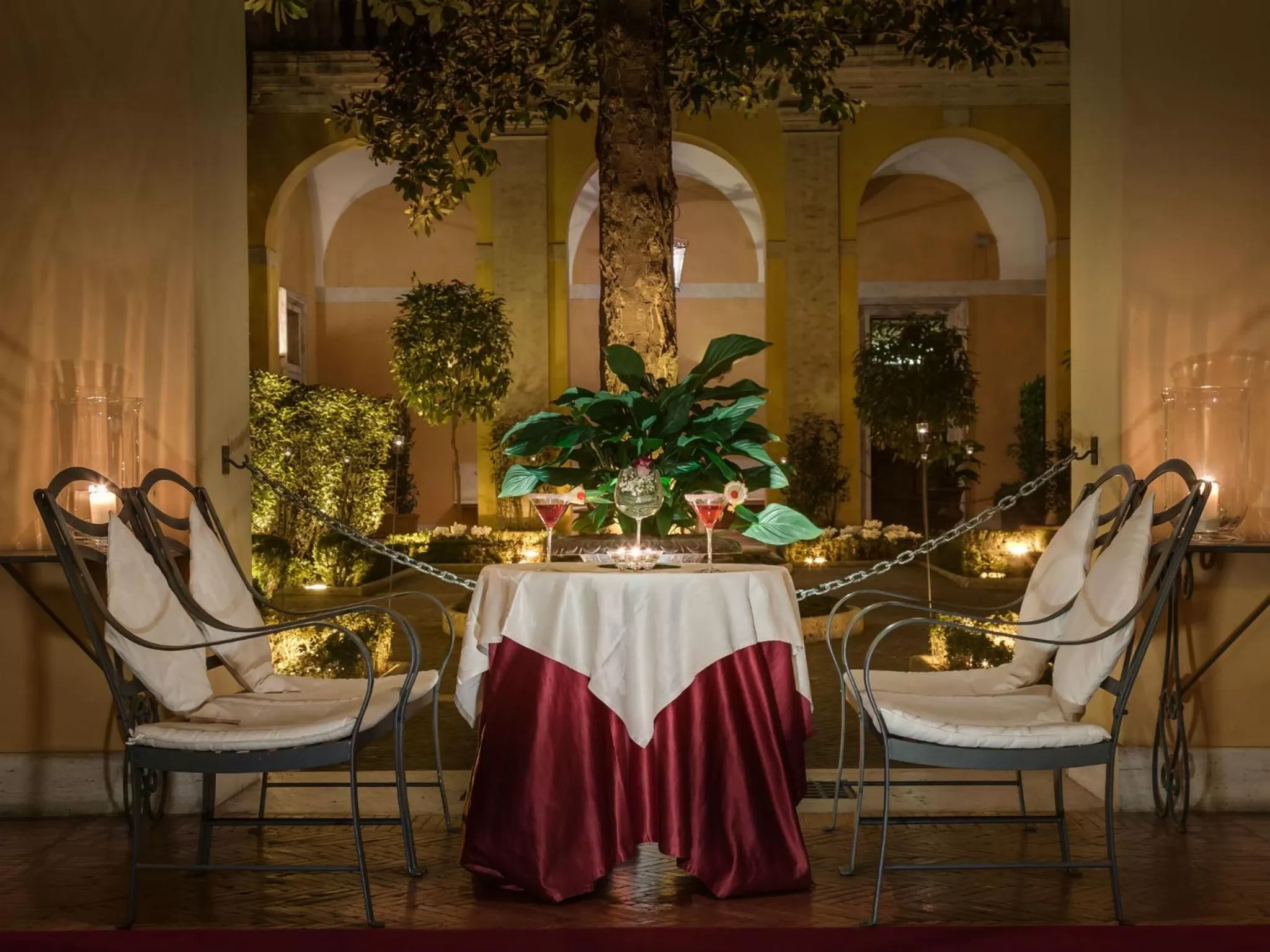 Restaurant/places to eat in Palazzo Cardinal Cesi