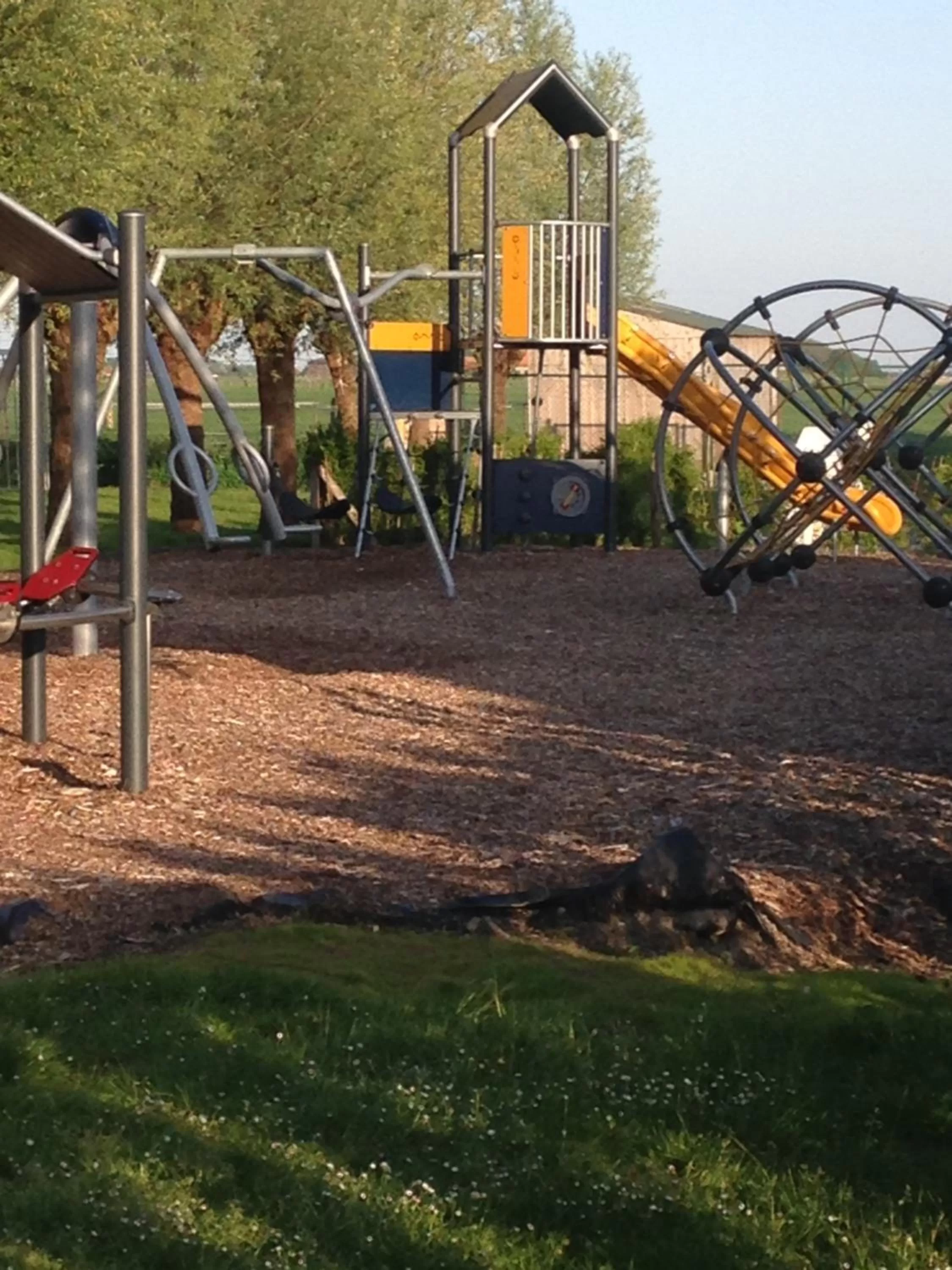 Children play ground in B&B 't Hemelbedje