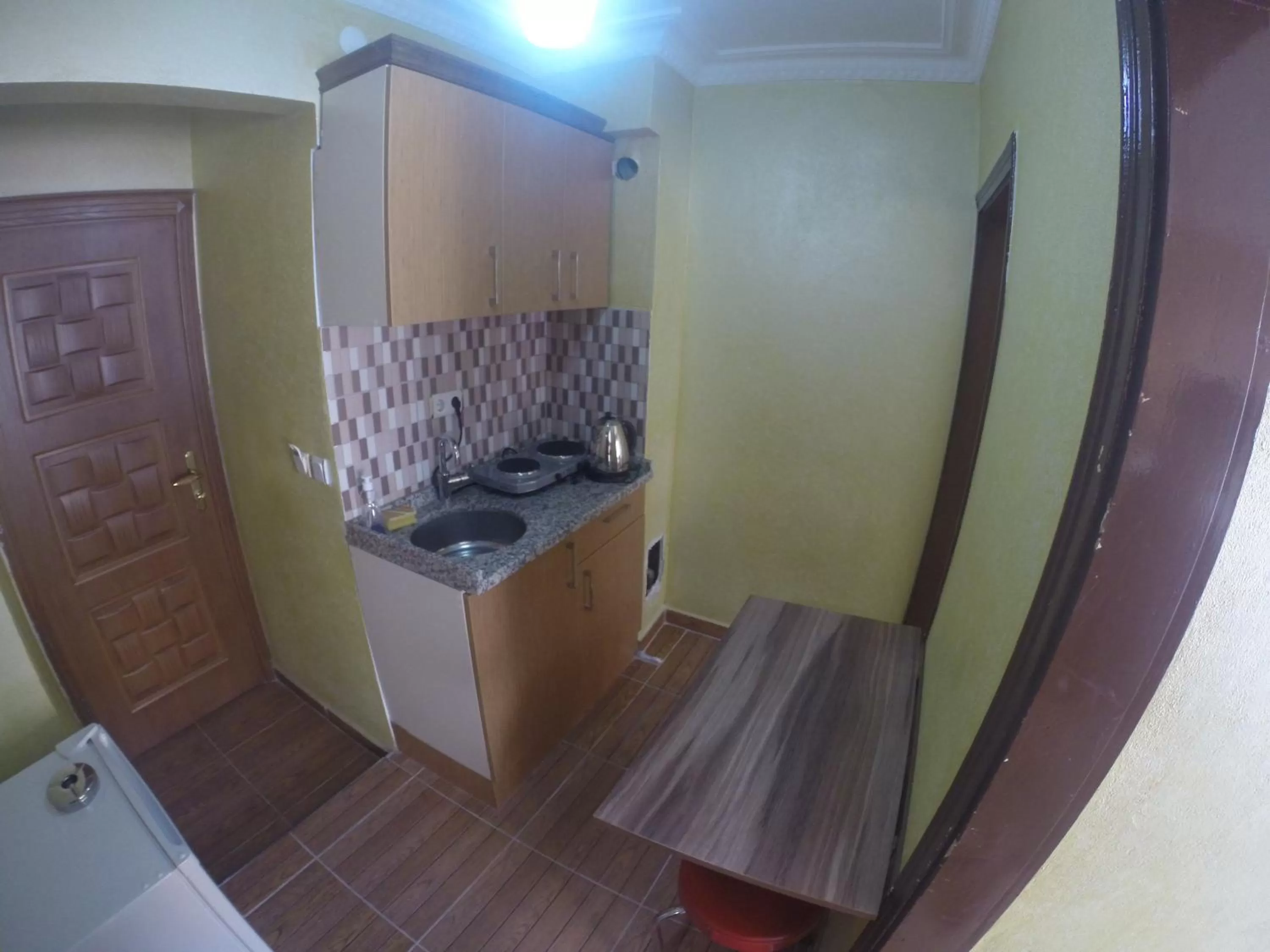 Coffee/tea facilities in Arat Apartments