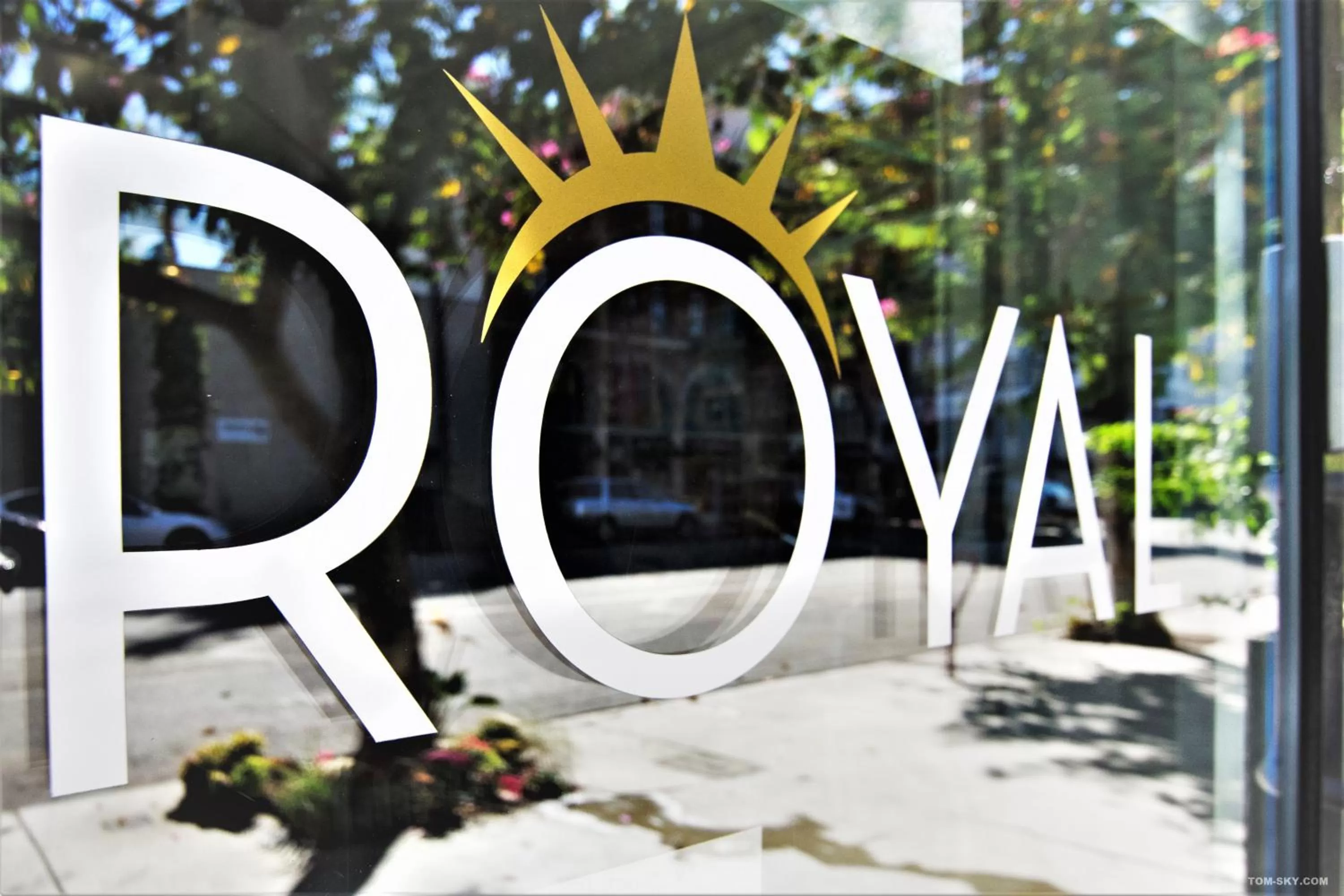 Facade/entrance in Hotel Royal