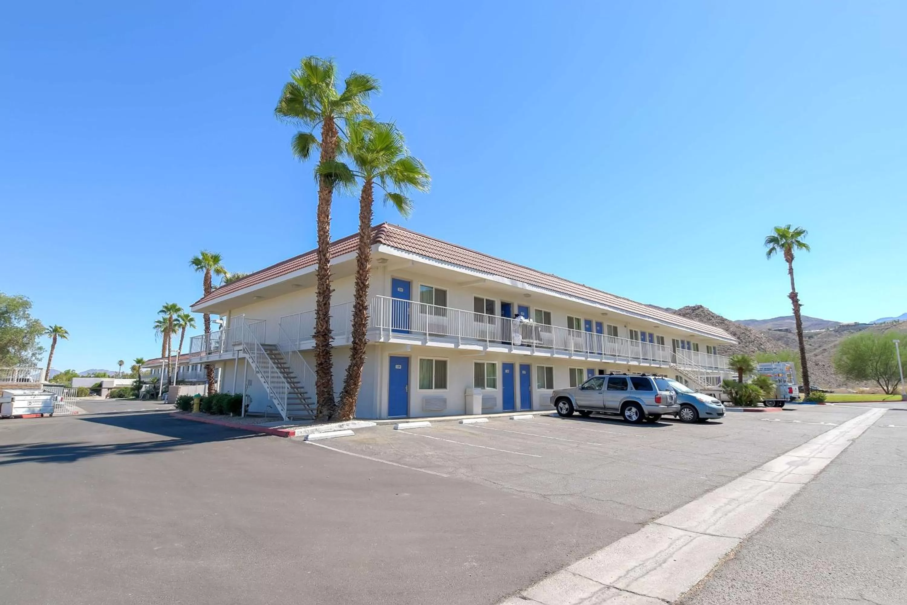 Property building in Motel 6-Rancho Mirage, CA - Palm Springs