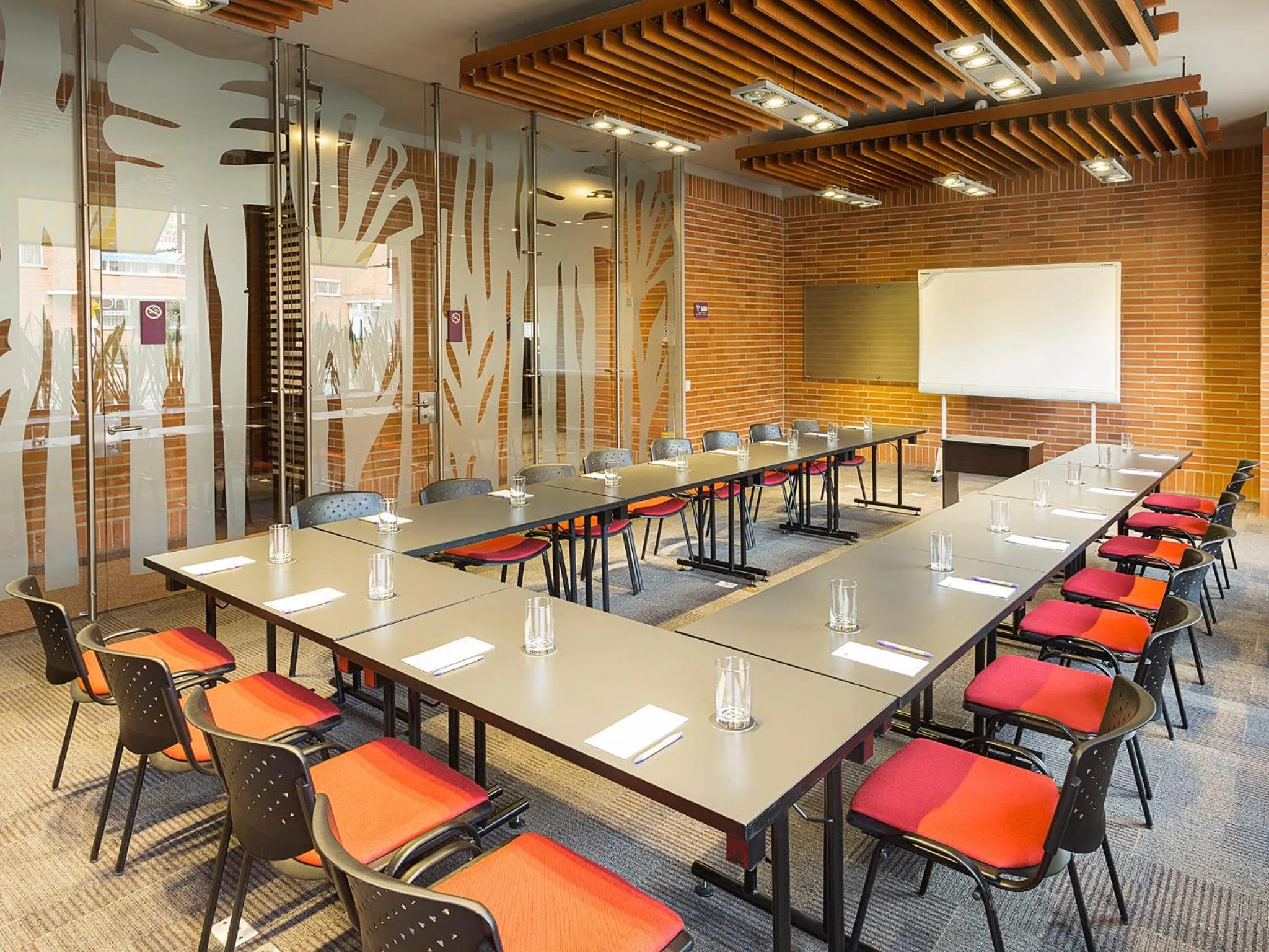 Meeting/conference room in Mercure Bogota BH Zona Financiera